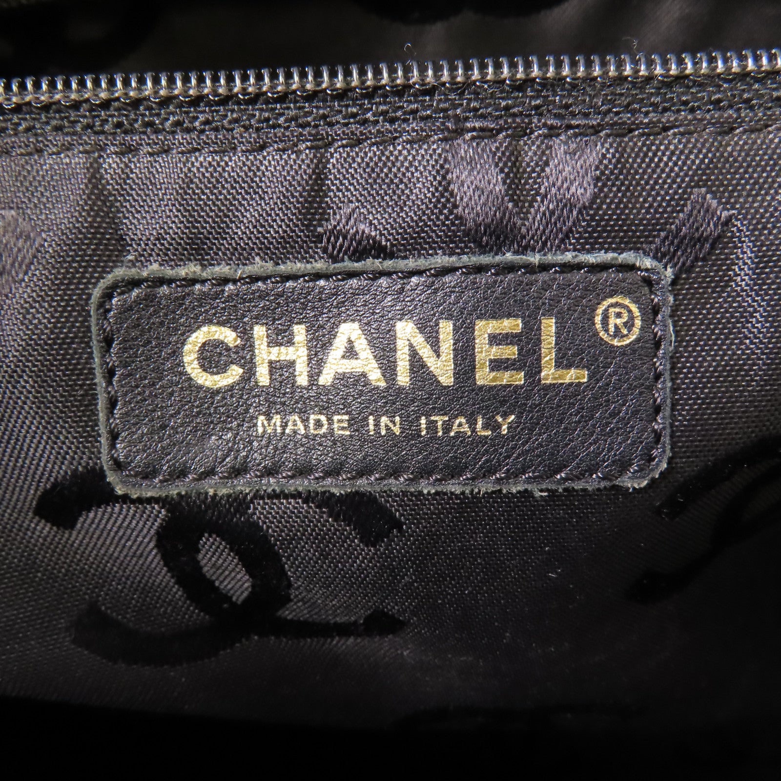CHANEL 牛皮皮革Shoulder Bag金扣肩背袋
