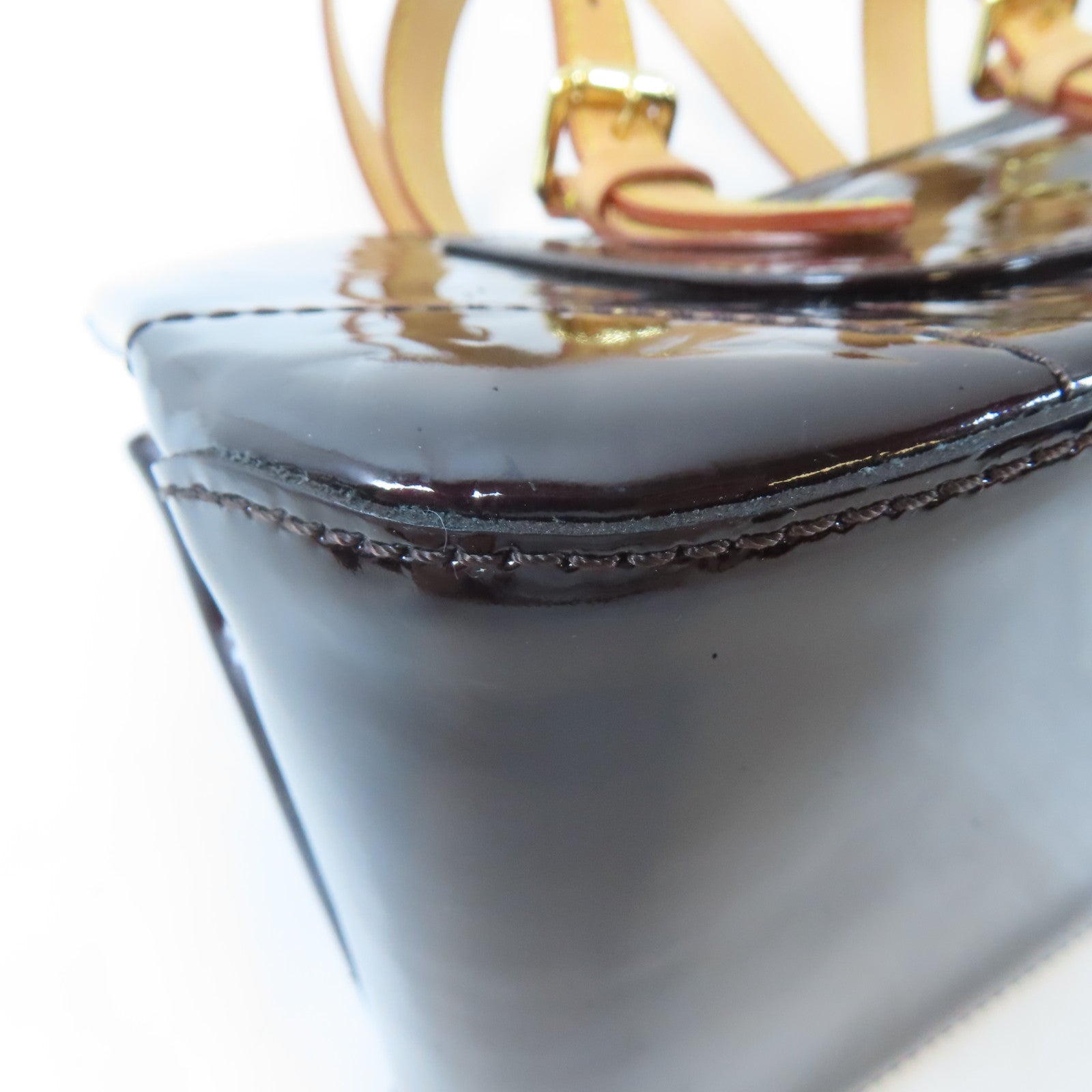 LOUIS VUITTON Vernis Rosewood Avenue金扣肩背袋紅色