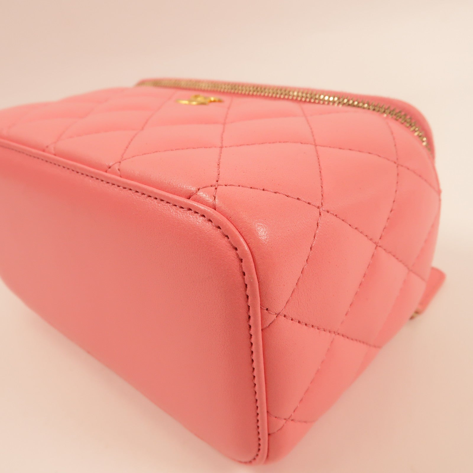CHANEL CC GHW Vanity Case Shoulder Bag Lambskin Leather Pink