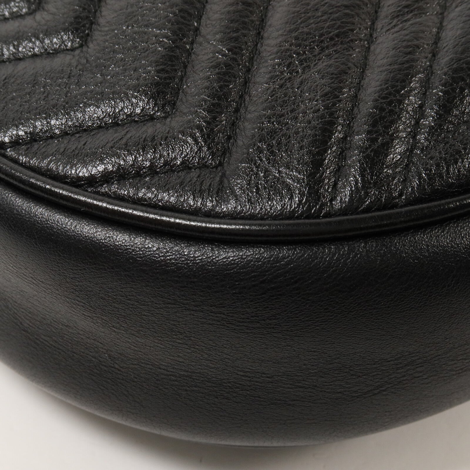 GUCCI 牛皮皮革GG Marmont Round Bag鏈帶肩背袋
