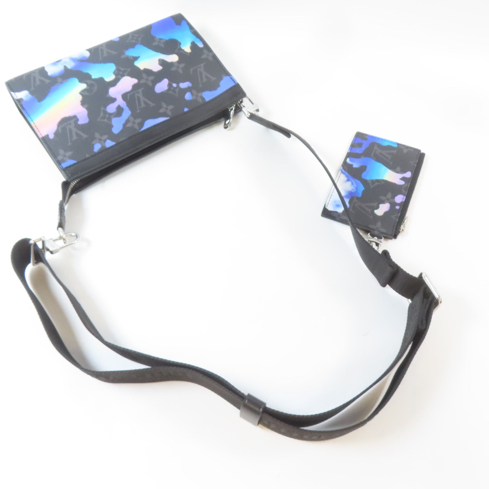 LOUIS VUITTON Monogram Eclipse Pochette To Go銀扣肩背袋黑色