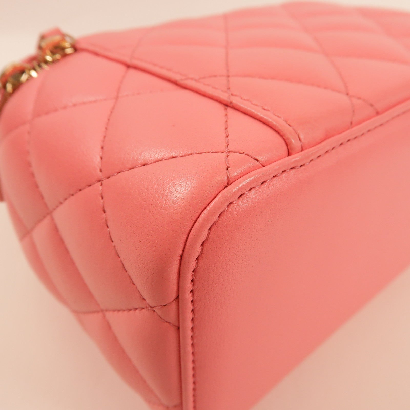 CHANEL CC GHW Vanity Case Shoulder Bag Lambskin Leather Pink