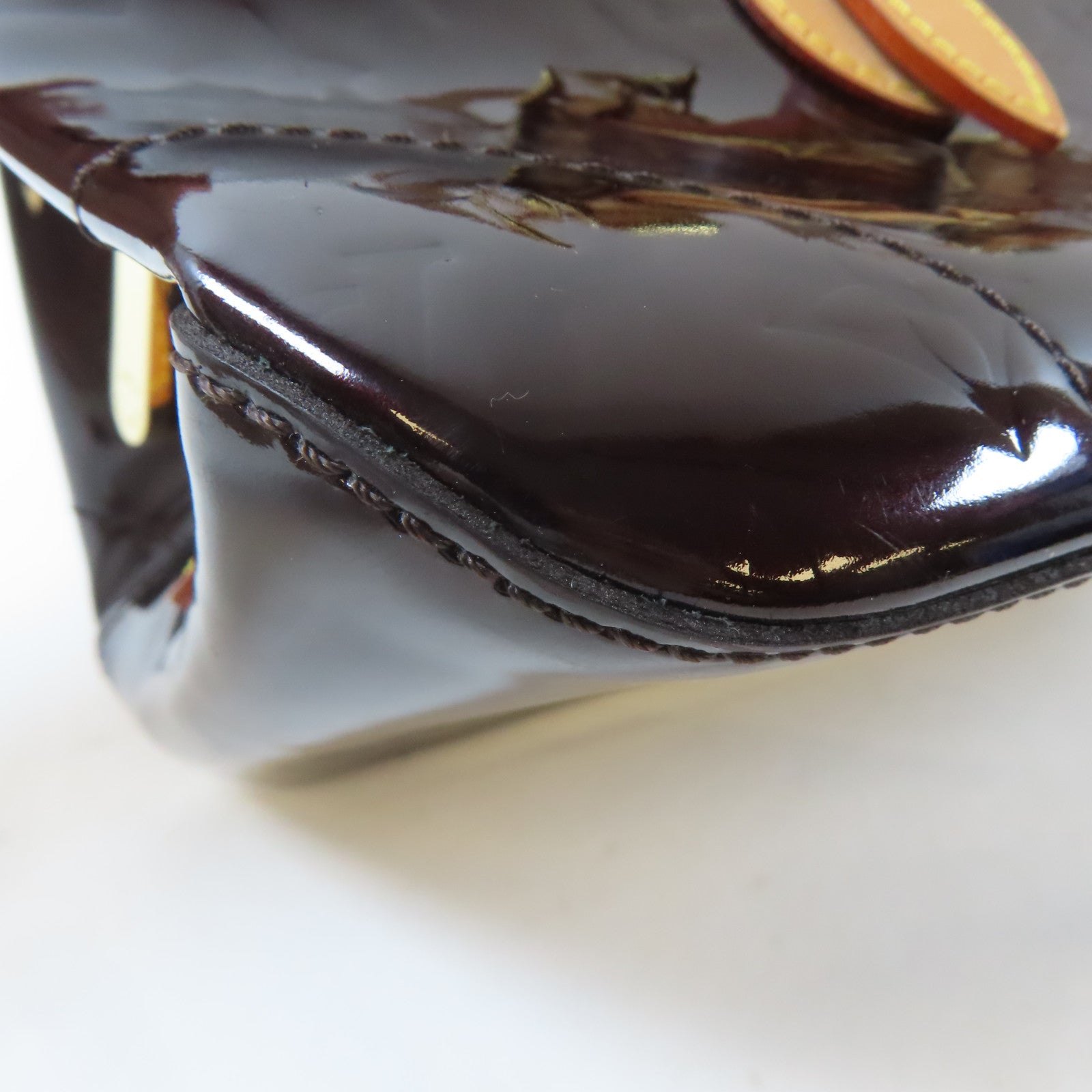 LOUIS VUITTON Vernis Rosewood Avenue金扣肩背袋紅色