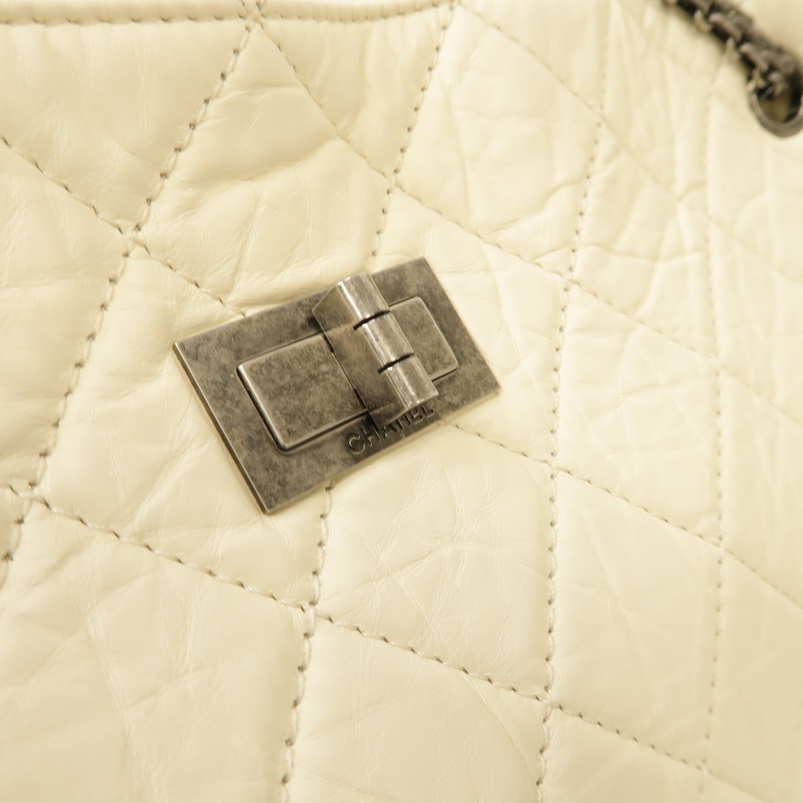CHANEL 【激減優惠】菱格牛皮皮革Chain Shoulder銀扣鏈帶肩背袋白色