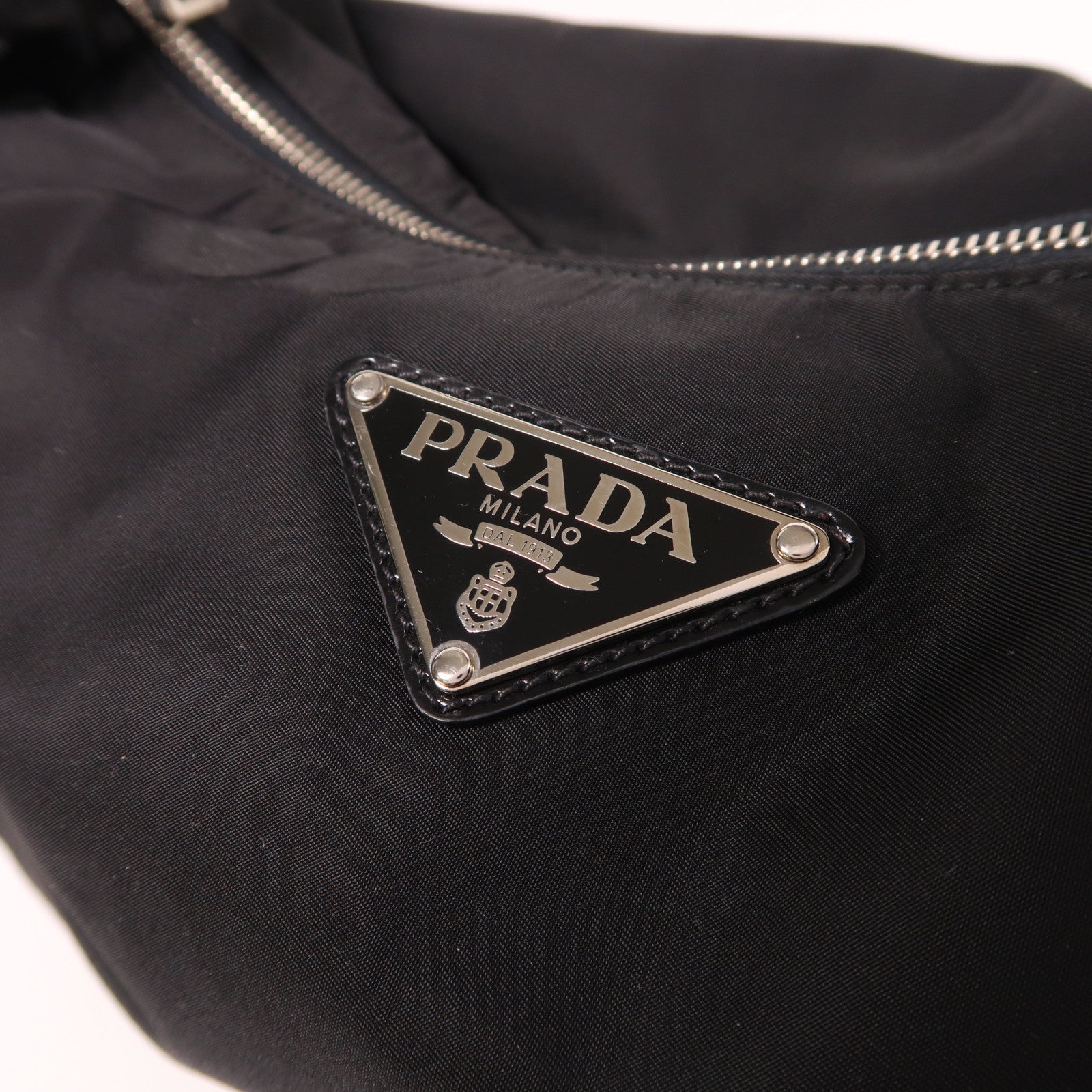 PRADA 尼龍Shoulder Bag銀扣肩背袋黑色