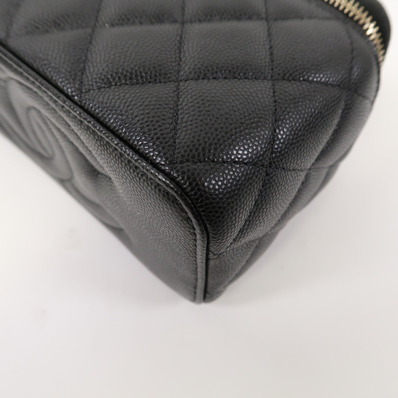 CHANEL 【激減優惠】菱格Caviar皮革 Small Vanity Case金扣鏈帶肩背袋黑色