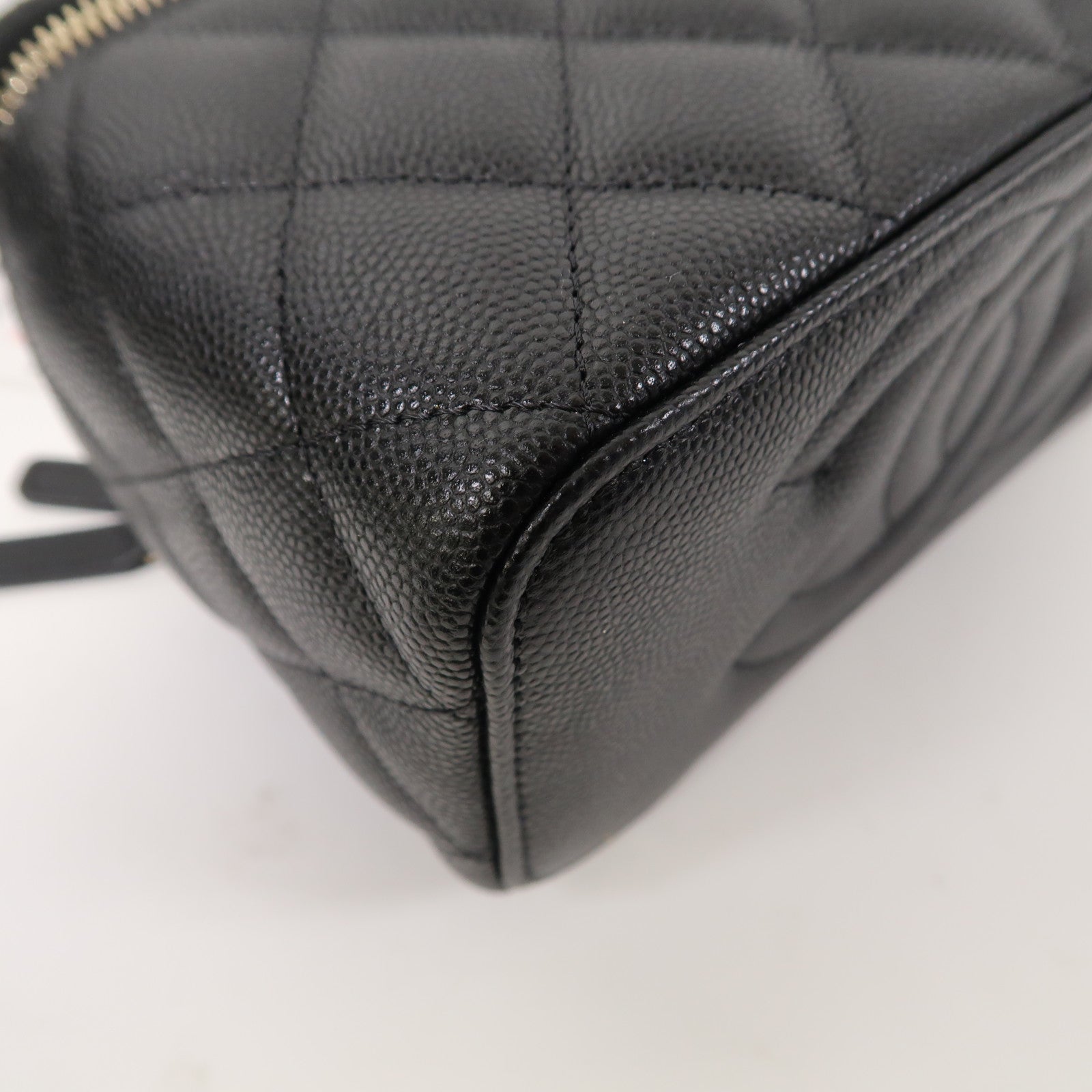 CHANEL 【激減優惠】菱格Caviar皮革 Small Vanity Case金扣鏈帶肩背袋黑色