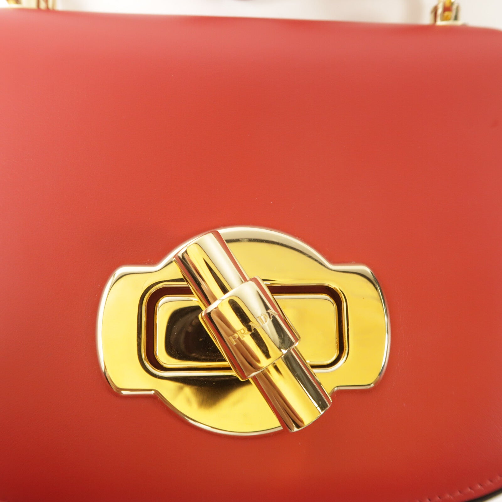 PRADA 牛皮皮革Saddle Corsaire肩背袋