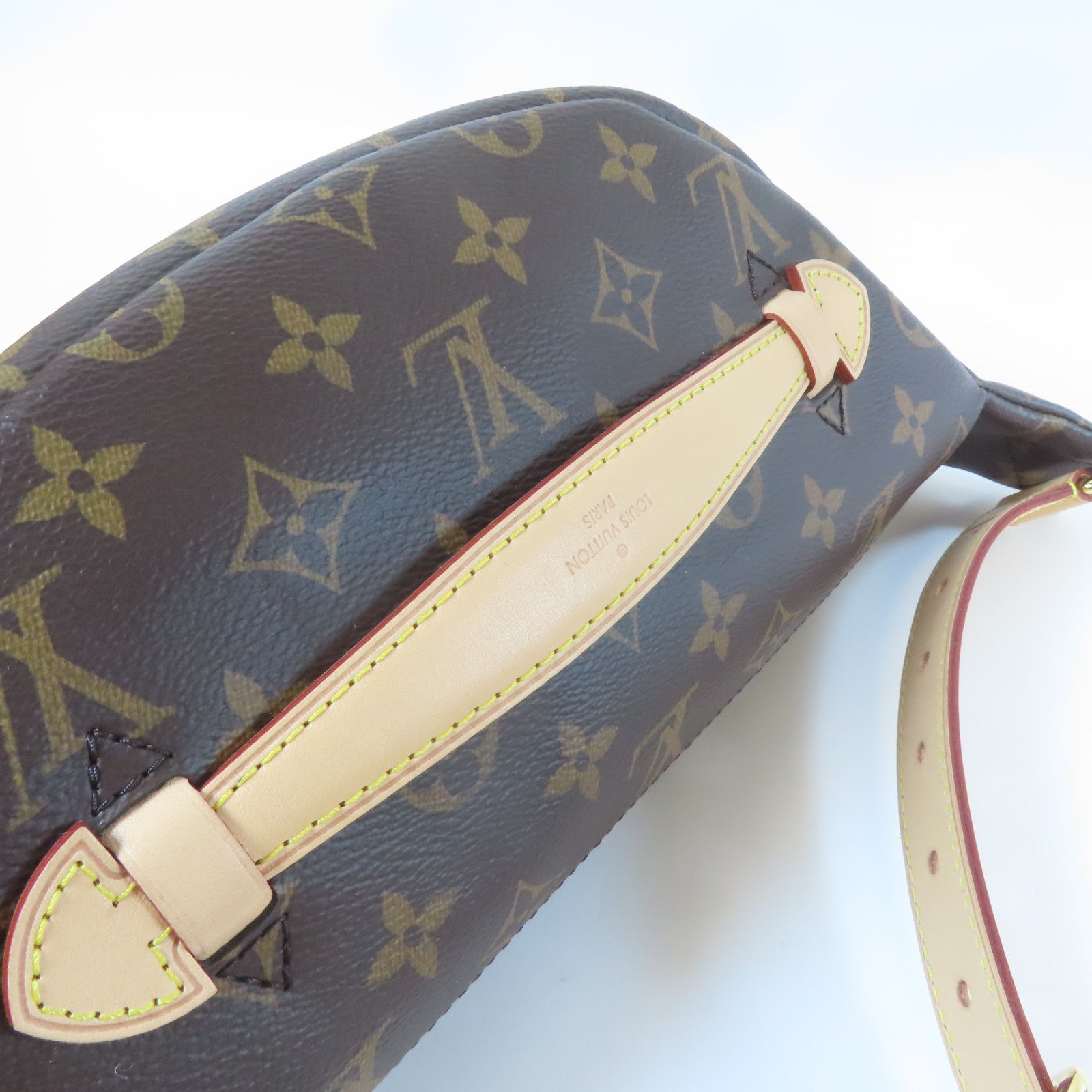 LOUIS VUITTON Monogram Bumbag金扣腰包啡色