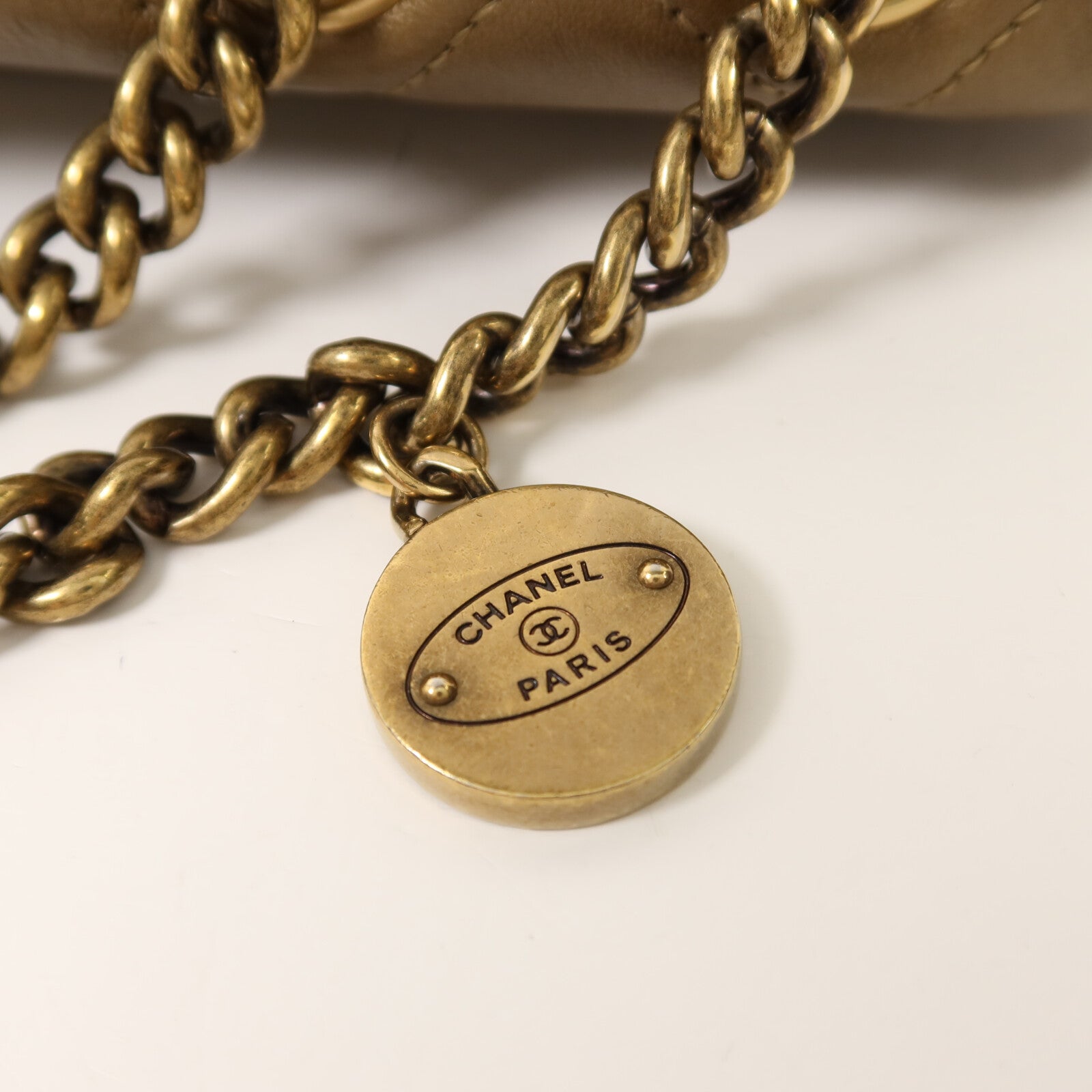 CHANEL 牛皮皮革Chain Shoulder金扣鏈帶肩背袋
