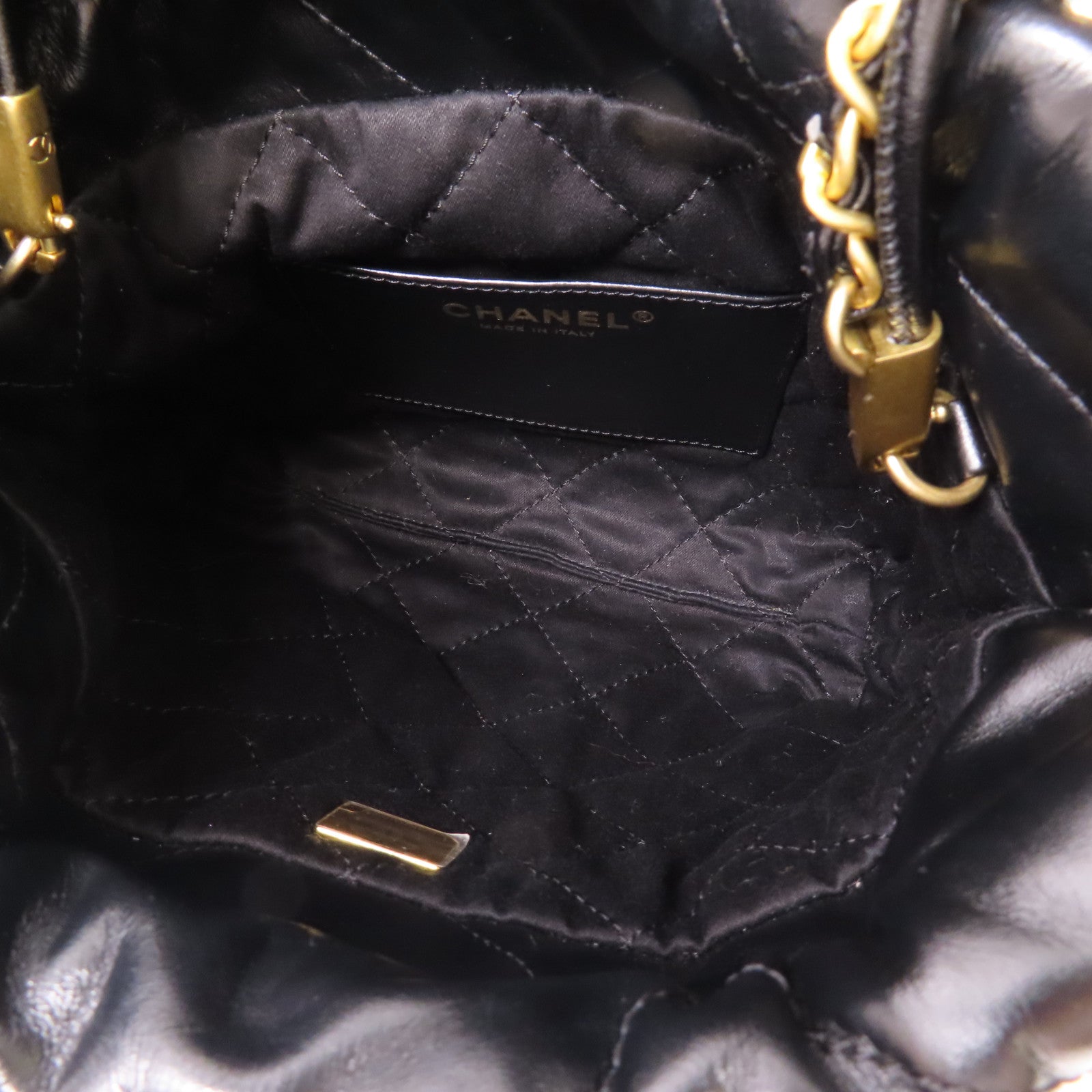 CHANEL 羊皮皮革Chanel 22 Mini金扣手挽肩背兩用袋