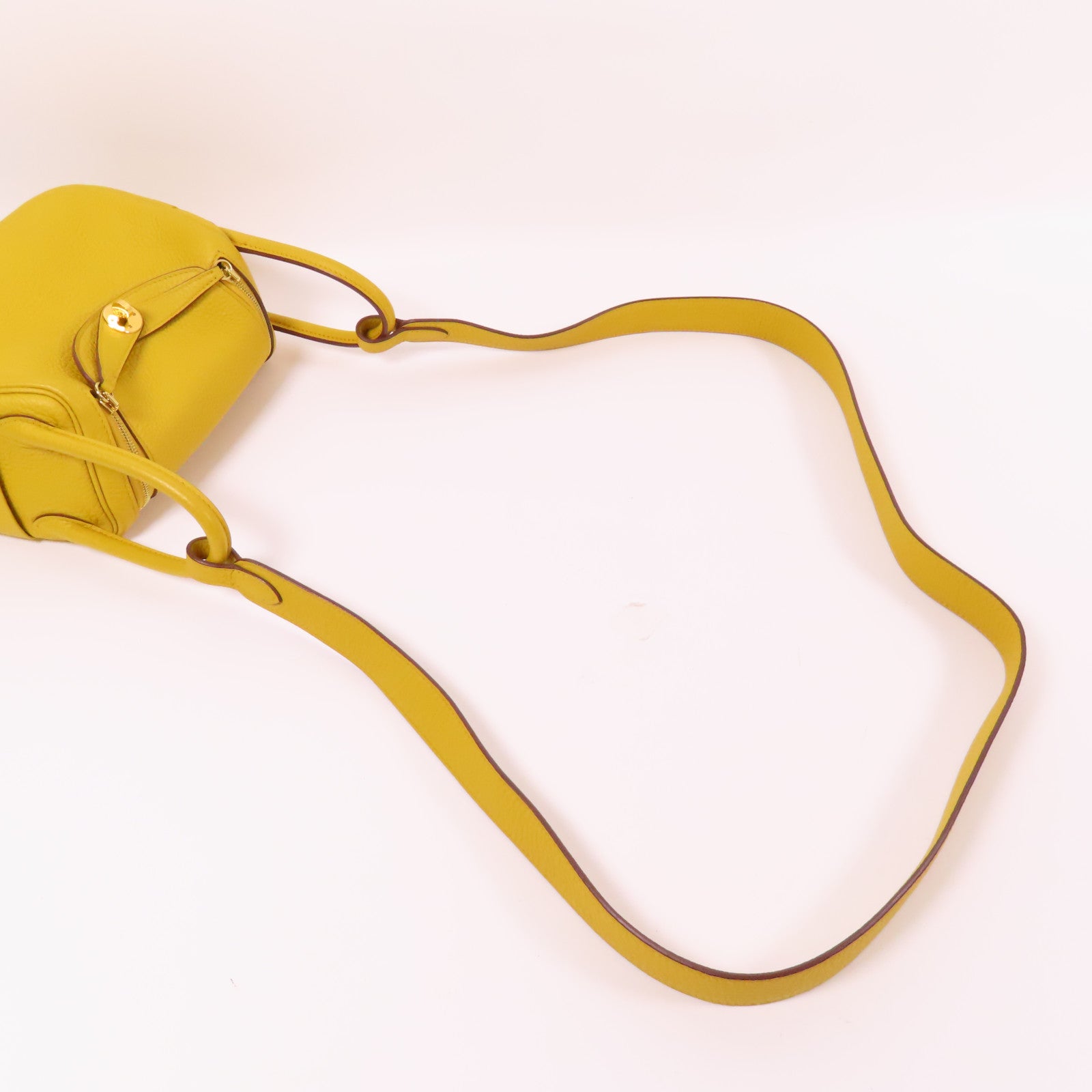 HERMES Clemence皮革Mini Lindy金扣手挽肩背兩用袋Jaune Amber
