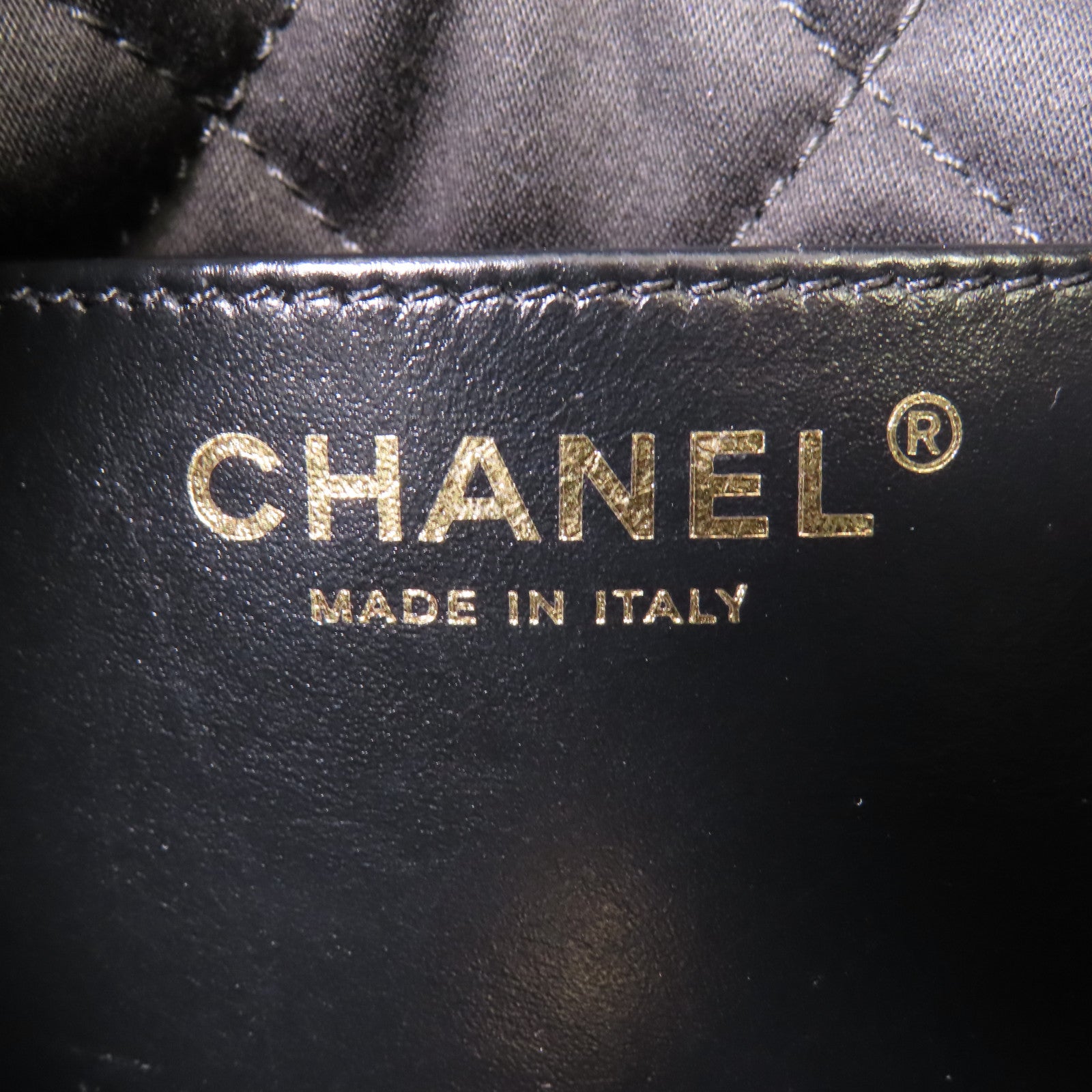 CHANEL 羊皮皮革Chanel 22 Mini金扣手挽肩背兩用袋