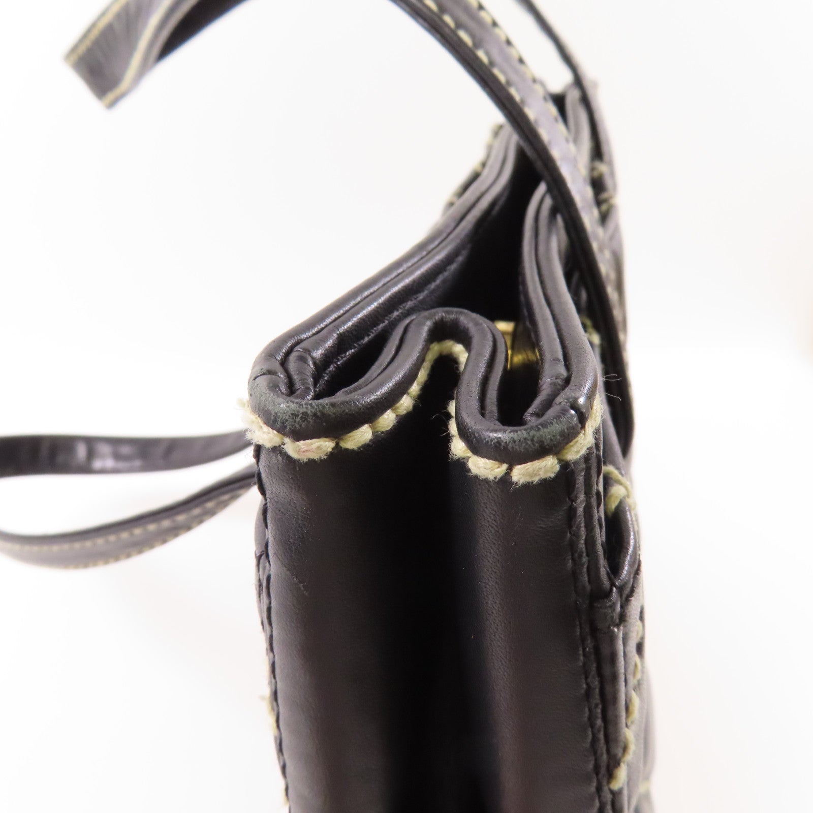 CHANEL 牛皮皮革Shoulder Bag金扣肩背袋