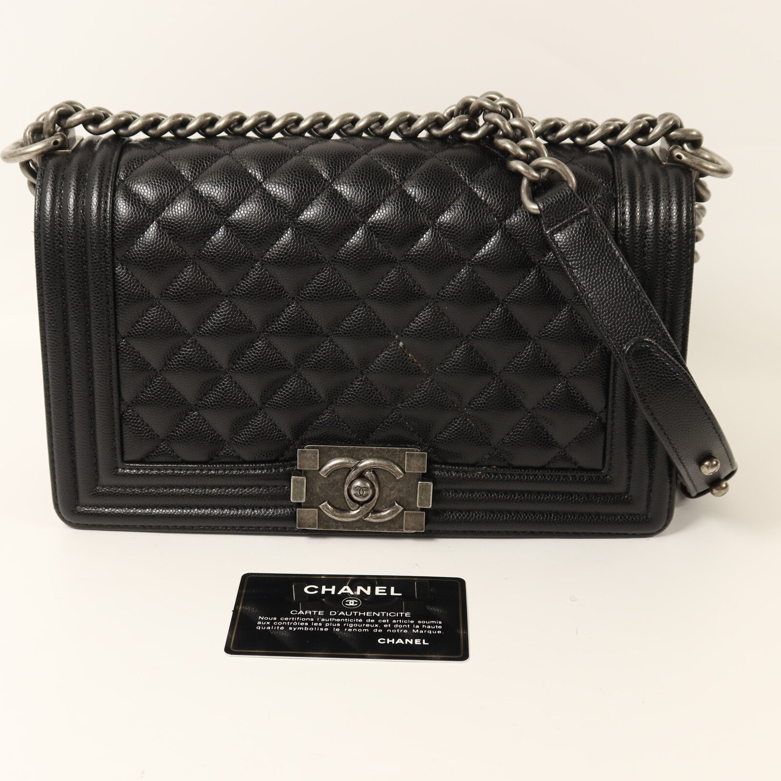 CHANEL 牛皮皮革Boy 25銀扣鏈帶肩背袋