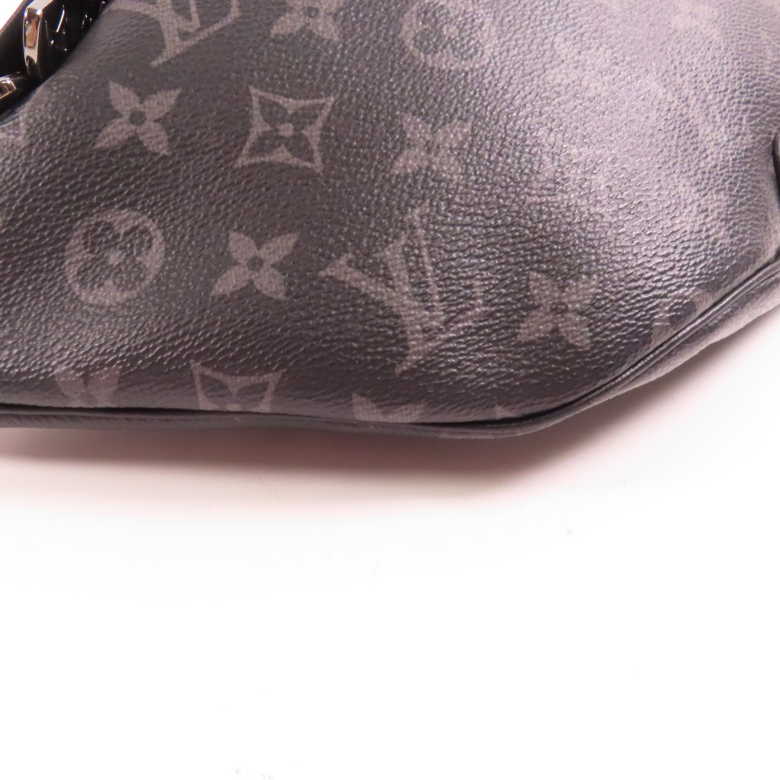 LOUIS VUITTON Monogram Eclipse Discovery Bumbag PM銀扣腰包