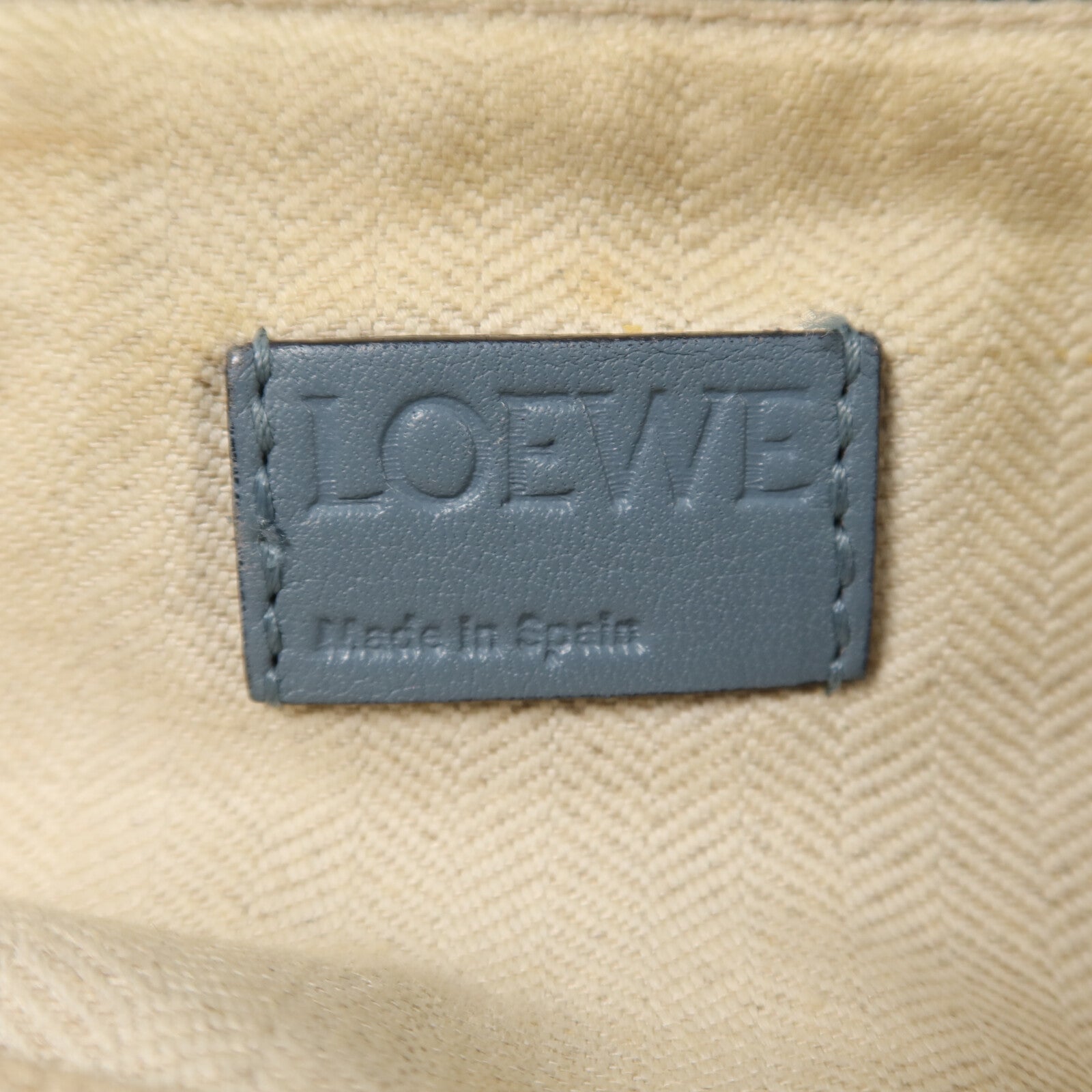 LOEWE 牛皮皮革Puzzle Medium銀扣手挽肩背兩用袋