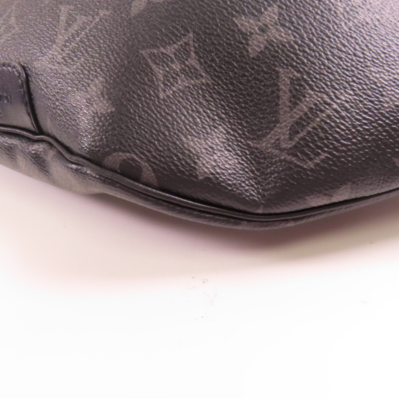 LOUIS VUITTON Monogram Eclipse Discovery Bumbag PM銀扣腰包