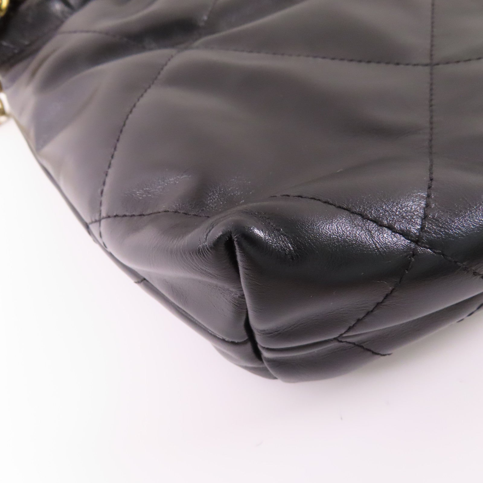 CHANEL 羊皮皮革Chanel 22 Mini金扣手挽肩背兩用袋