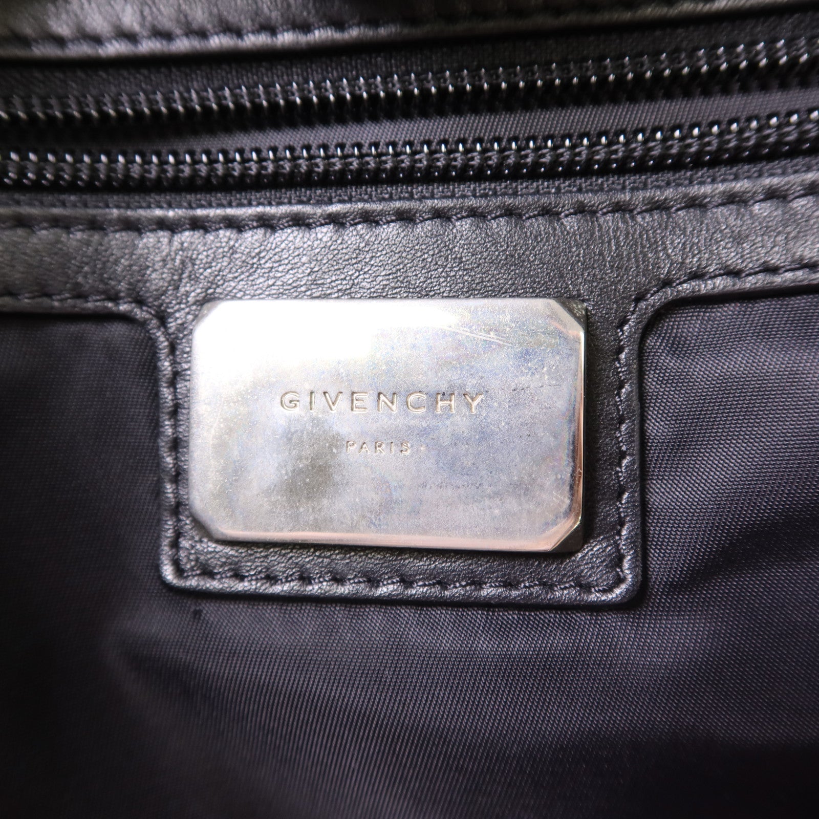 GIVENCHY 牛皮皮革Obsedia Backpack銀扣背包