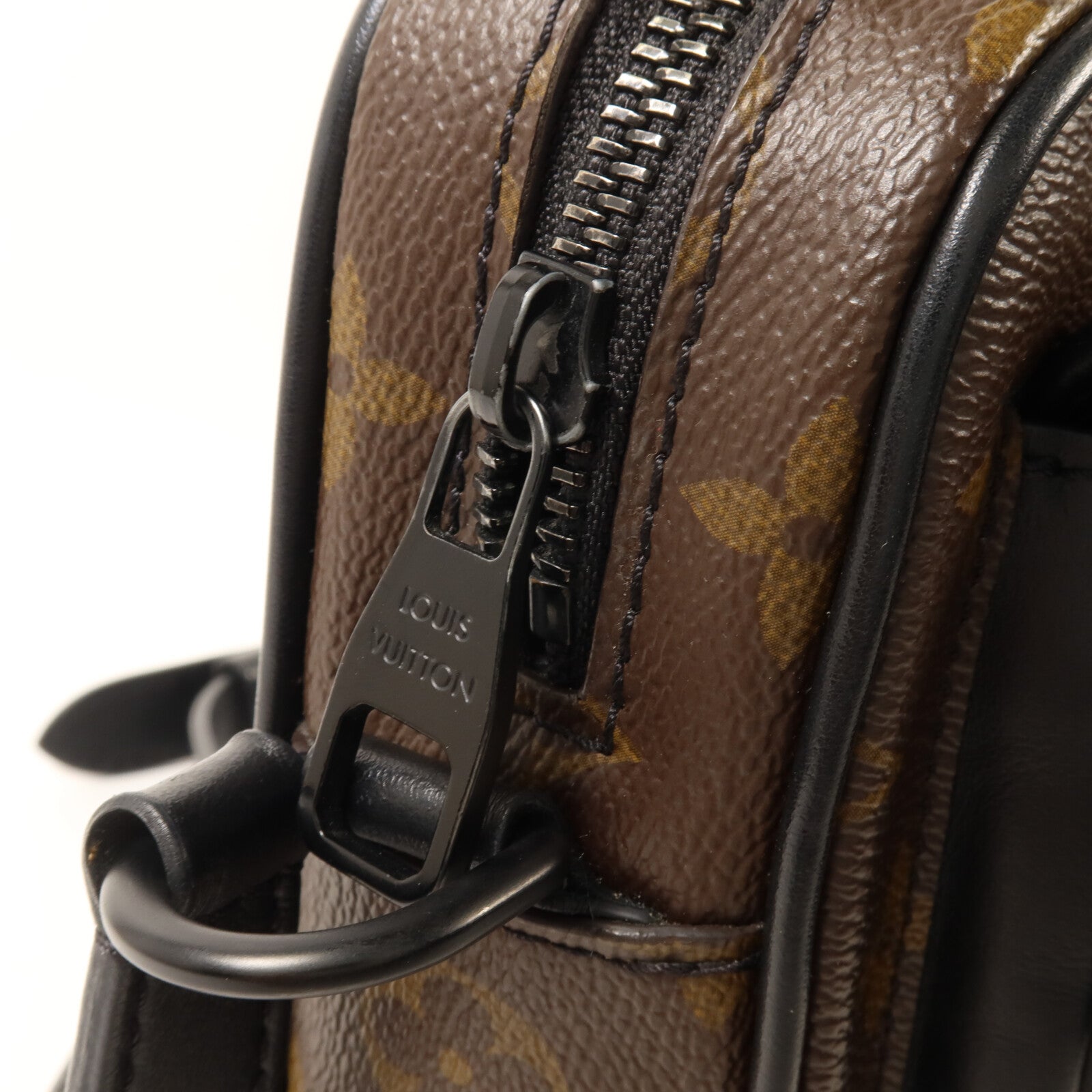 LOUIS VUITTON Monogram Macassar Christopher Wearable Wallet肩背袋