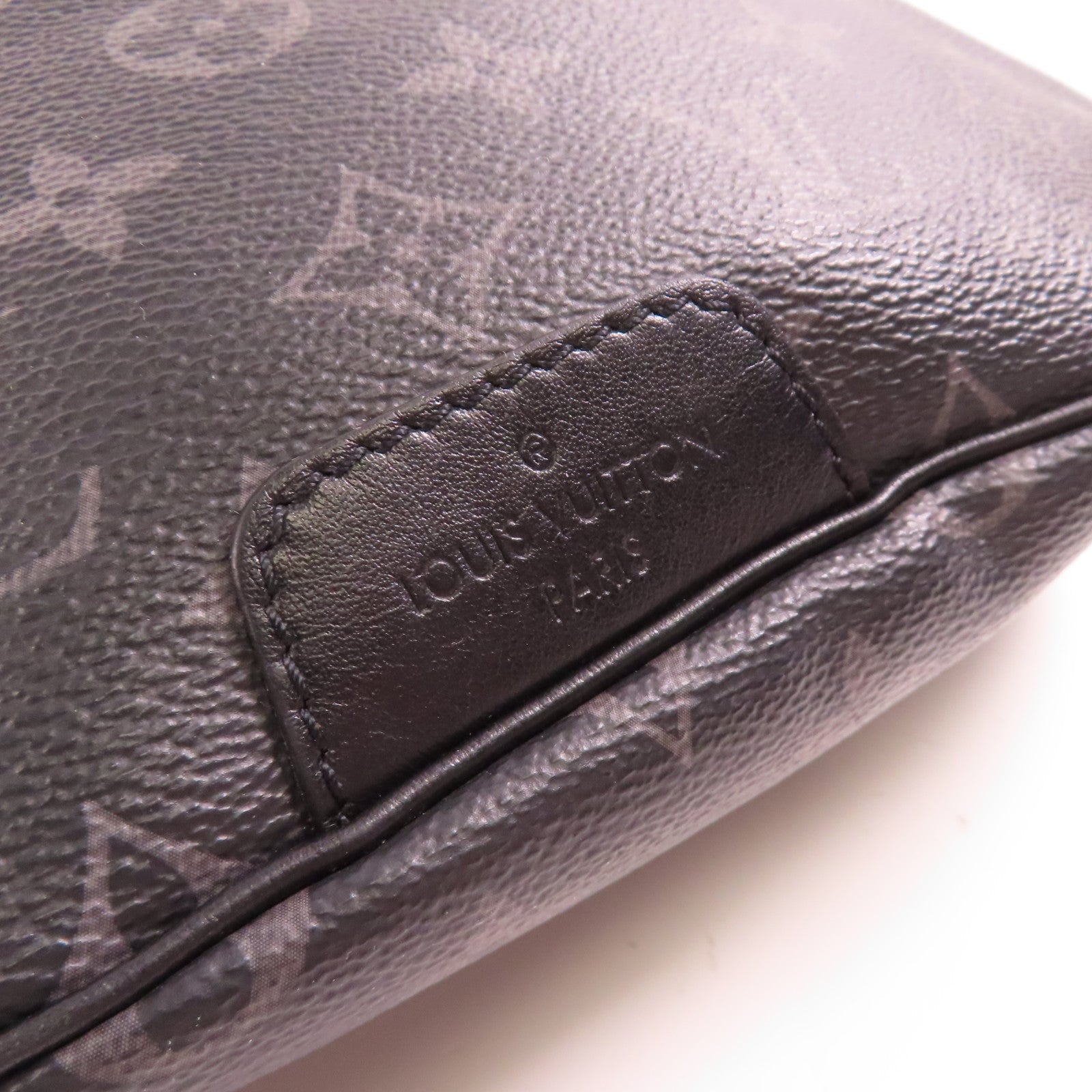 LOUIS VUITTON Monogram Eclipse Discovery Bumbag PM銀扣腰包