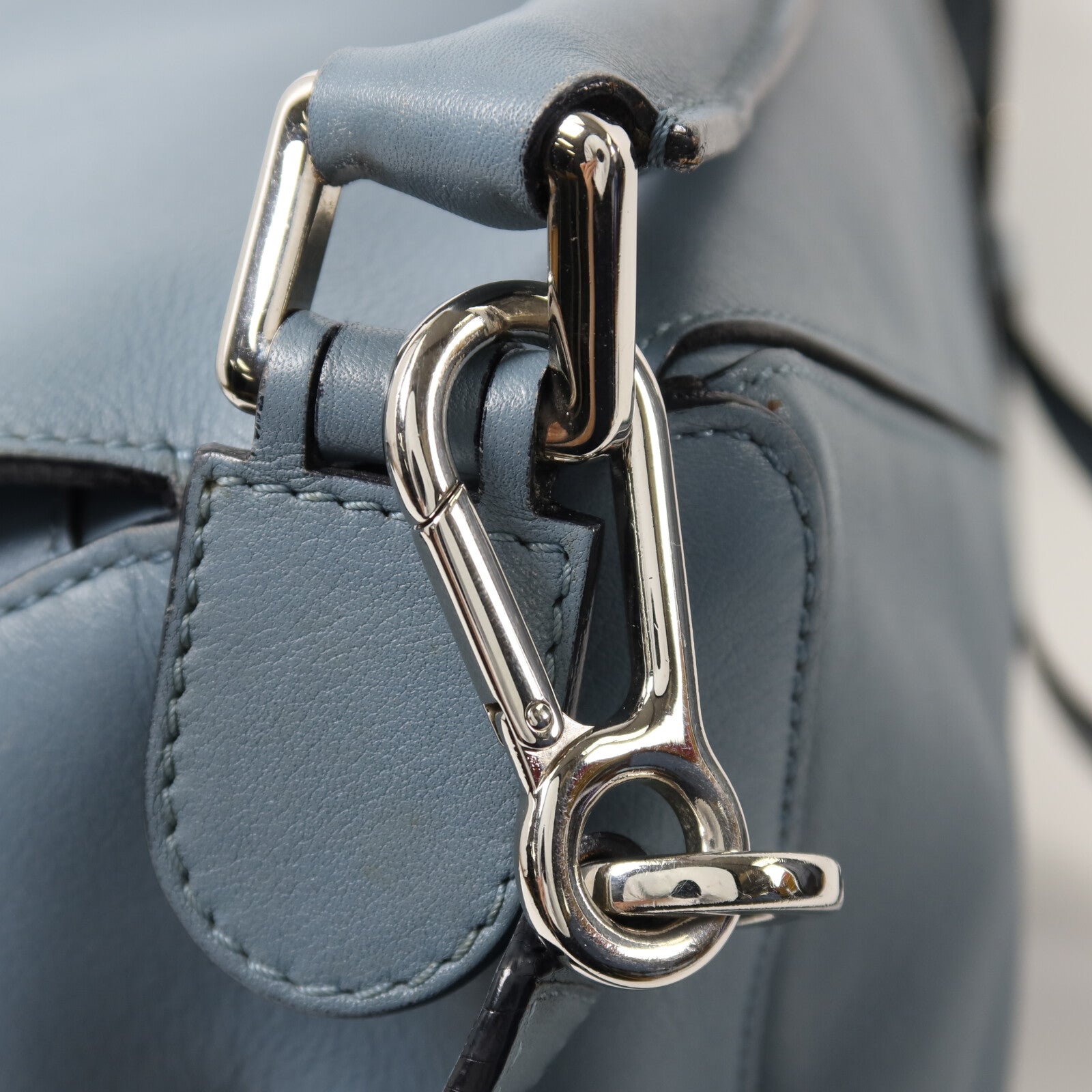 LOEWE 牛皮皮革Puzzle Medium銀扣手挽肩背兩用袋