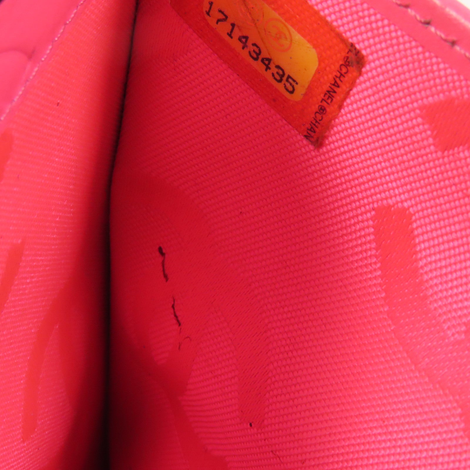 CHANEL 牛皮皮革Cambon銀扣錢包