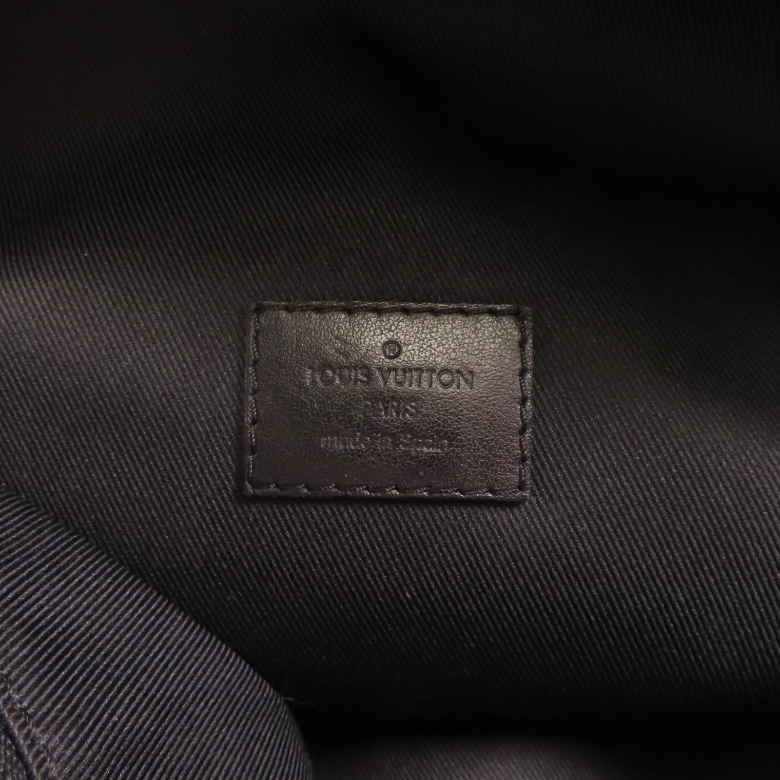 LOUIS VUITTON Monogram Eclipse Discovery Bumbag PM銀扣腰包