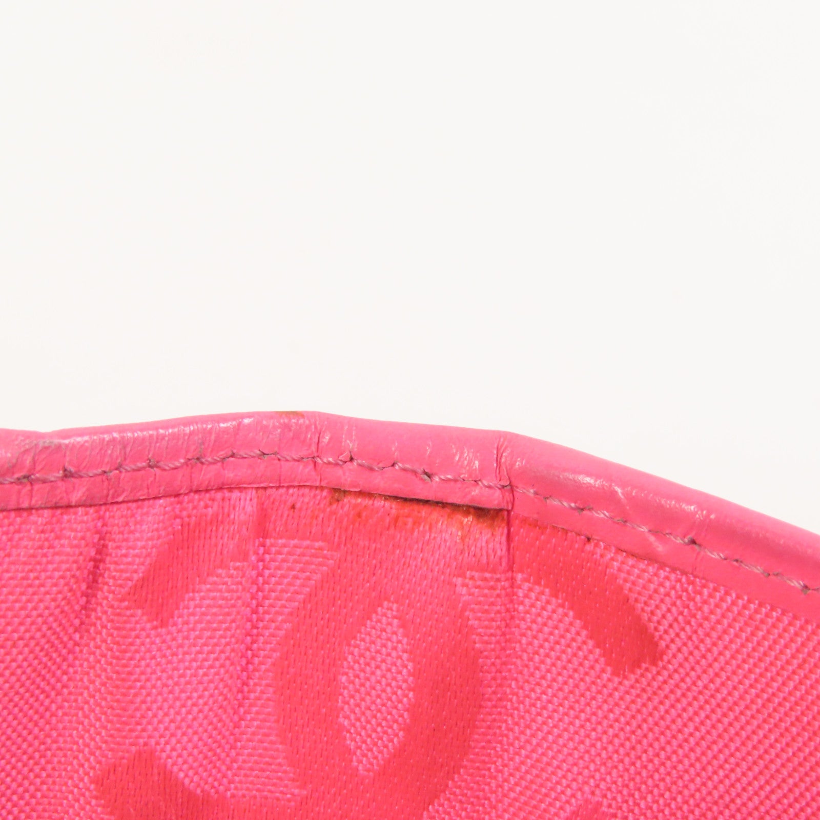 CHANEL 牛皮皮革Cambon銀扣錢包