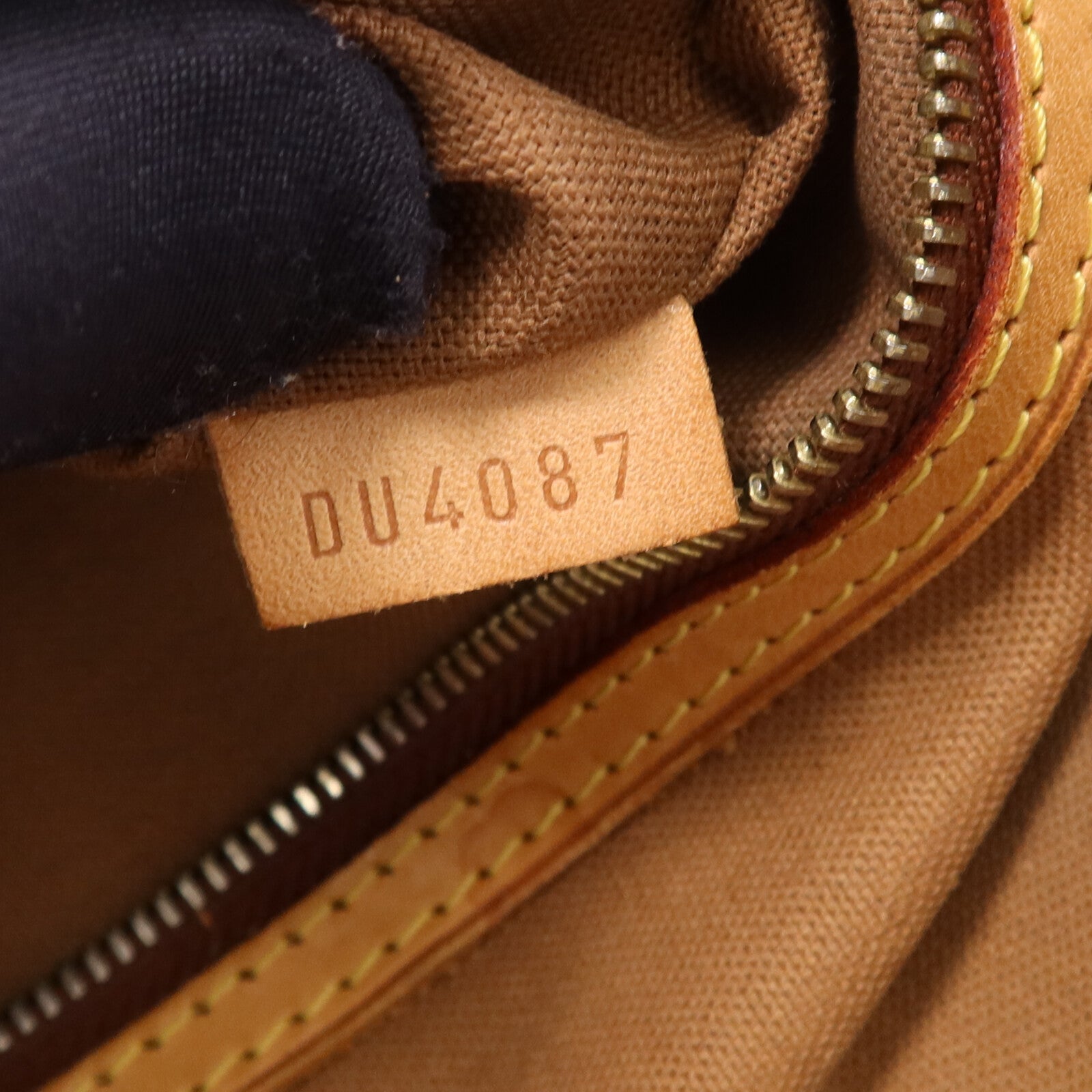 LOUIS VUITTON Monogram Batignolles Horizontal金扣肩背袋