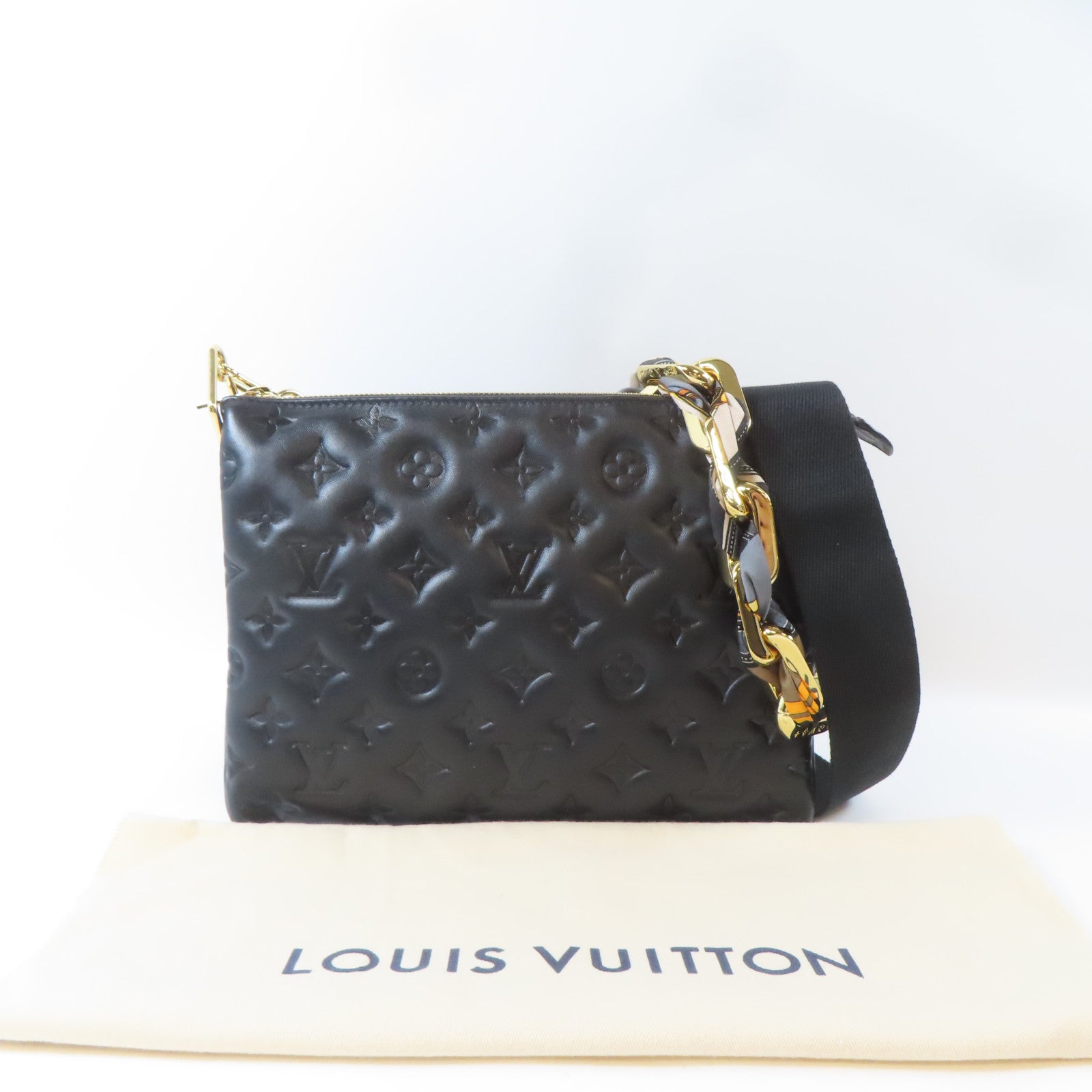 LOUIS VUITTON Monogram Embossed Coussin PM金扣肩背袋黑色