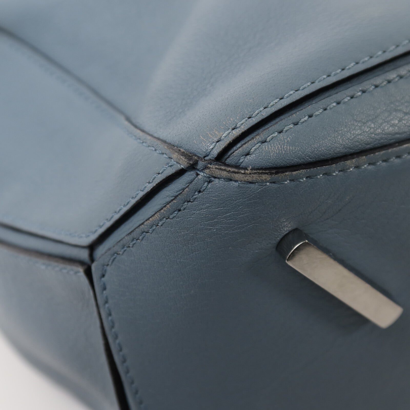 LOEWE 牛皮皮革Puzzle Medium銀扣手挽肩背兩用袋