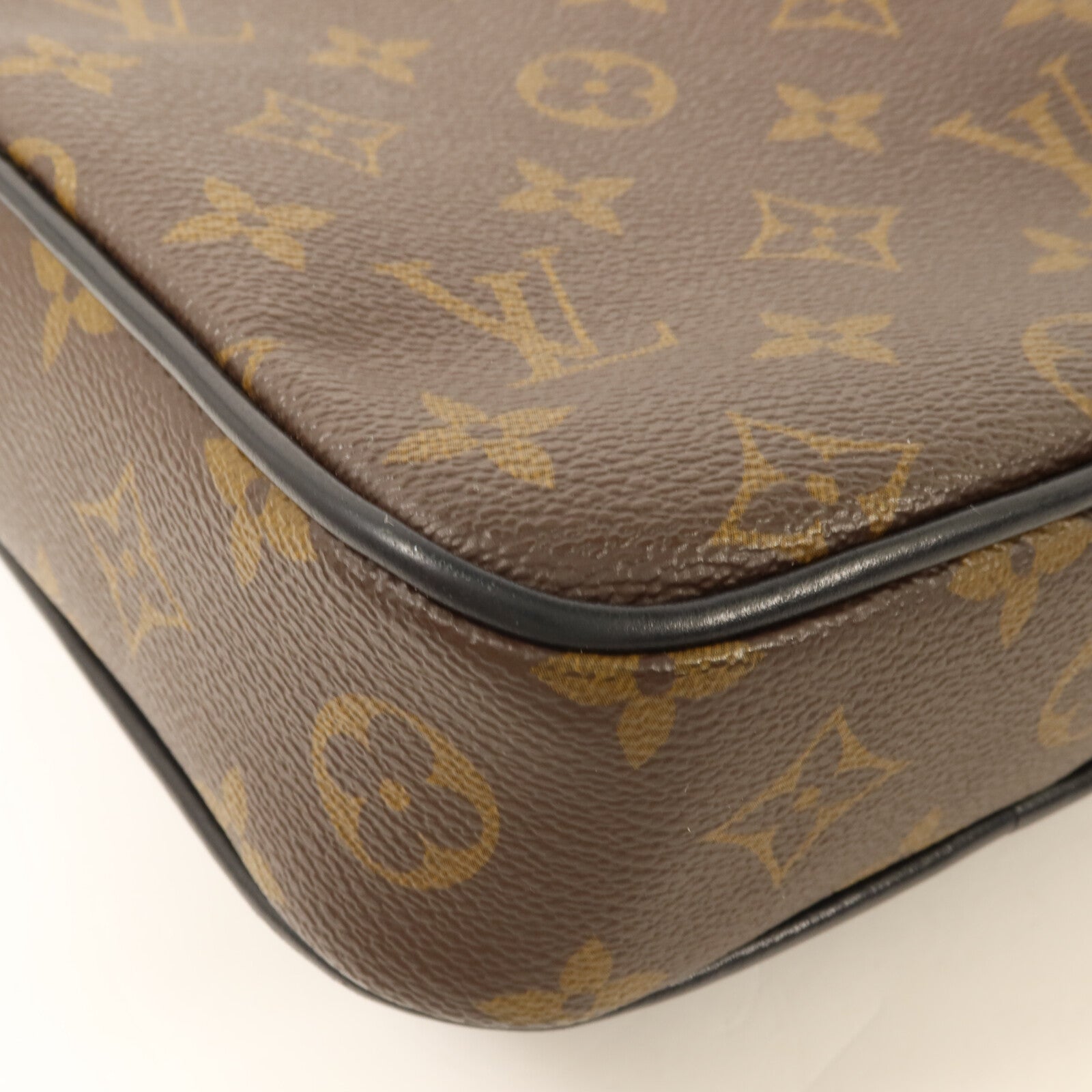 LOUIS VUITTON Monogram Macassar Christopher Wearable Wallet肩背袋