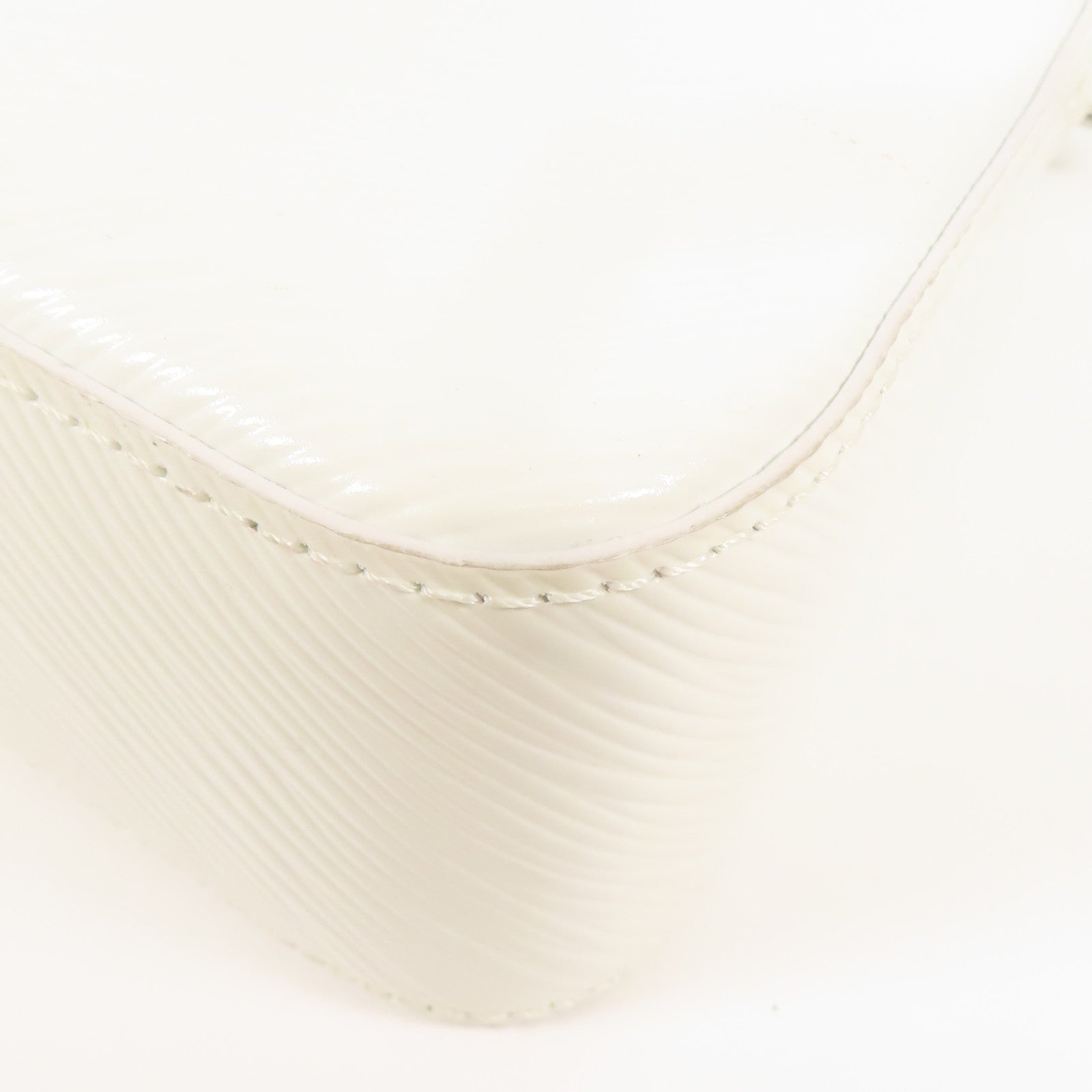 LOUIS VUITTON Epi LV x YK Marellini銀扣手挽肩背兩用袋