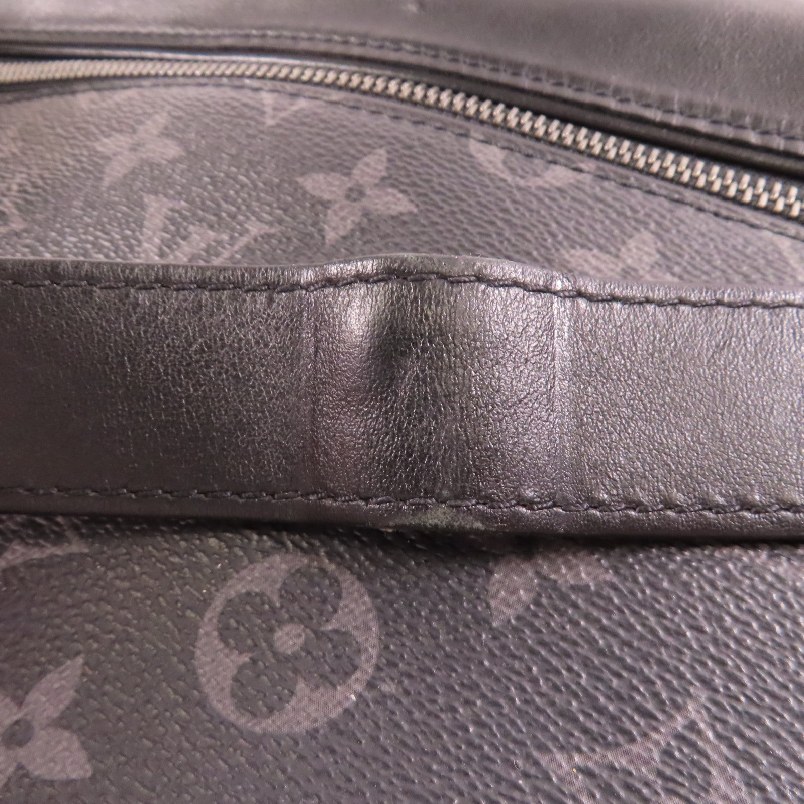 LOUIS VUITTON Monogram Eclipse Discovery Bumbag PM銀扣腰包