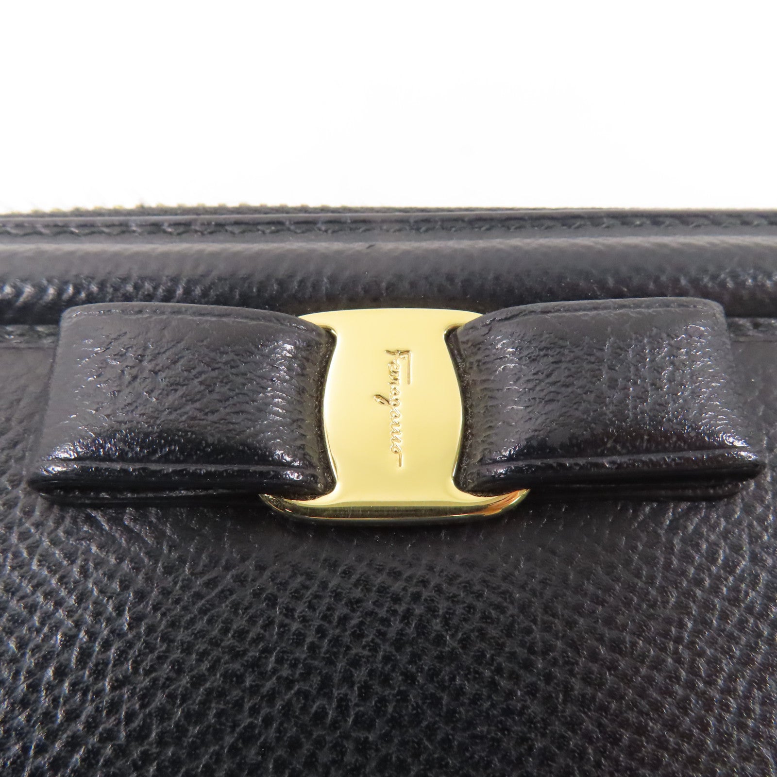 Salvatore Ferragamo 牛皮皮革Zipper Long Wallet金扣長錢包黑色