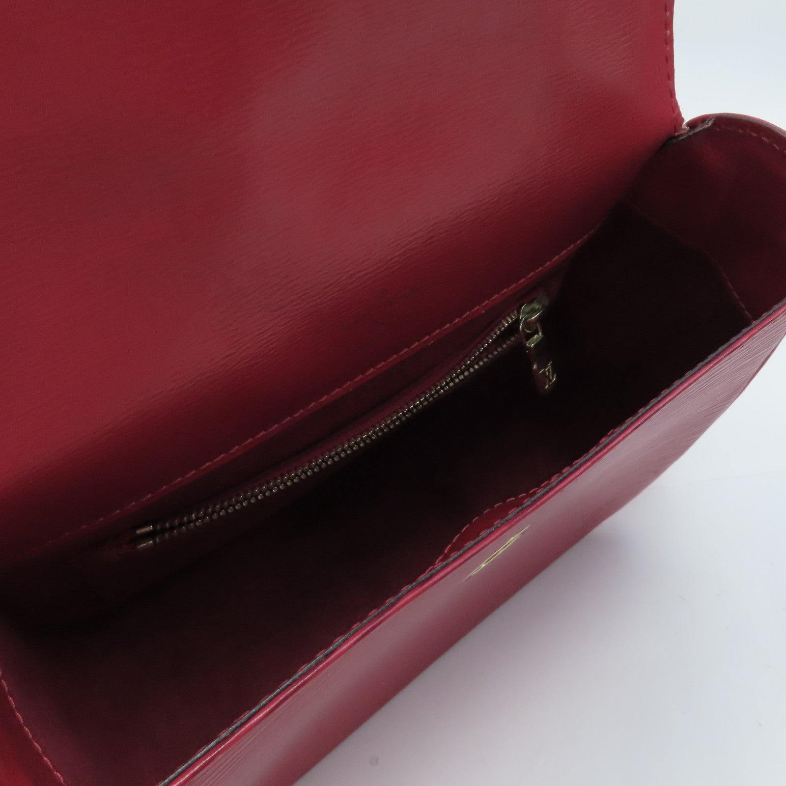 LOUIS VUITTON 【激減優惠】Epi Bushi金扣肩背袋紅色
