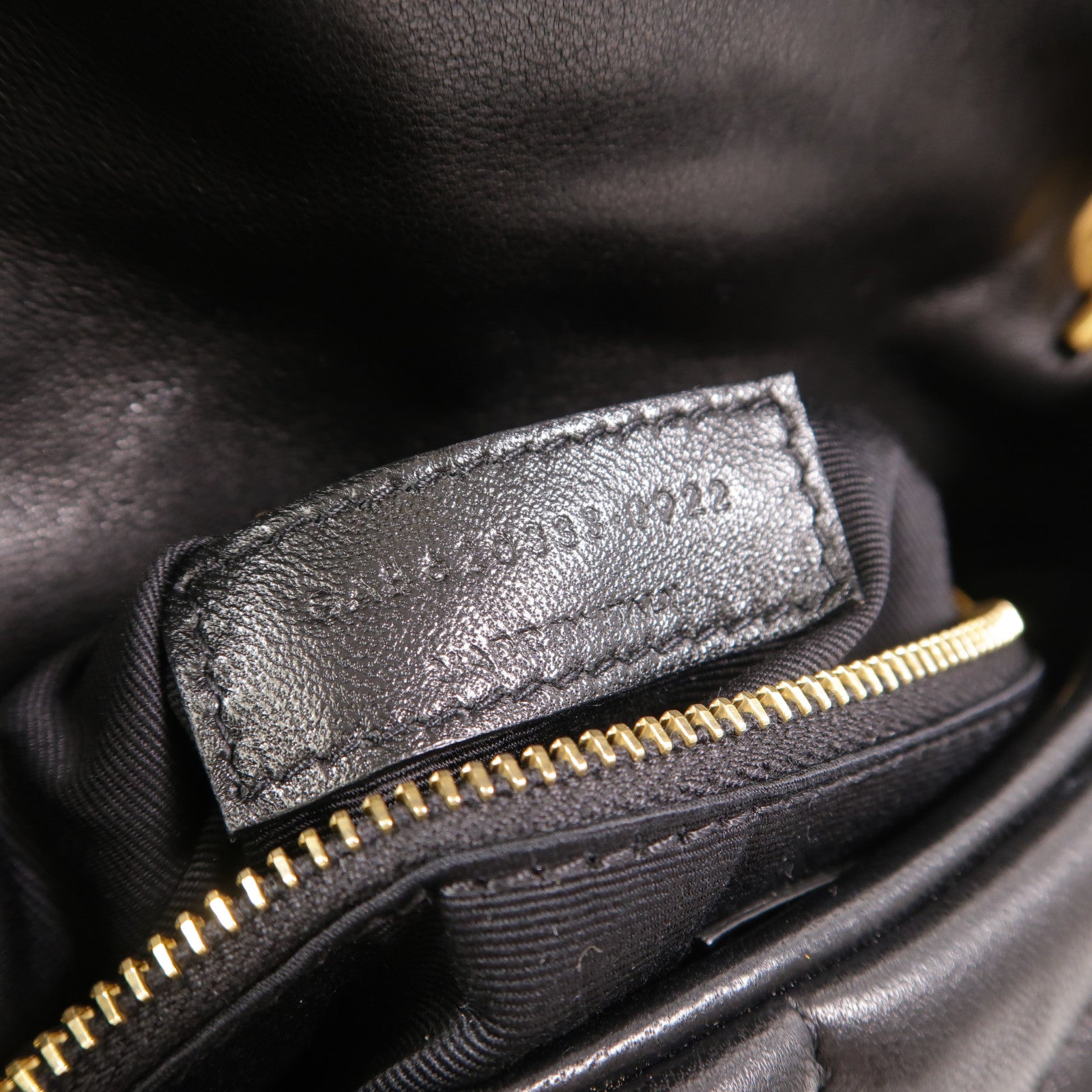 YVES SAINT LAURENT 羊皮皮革Puffer Toy鏈帶肩背袋