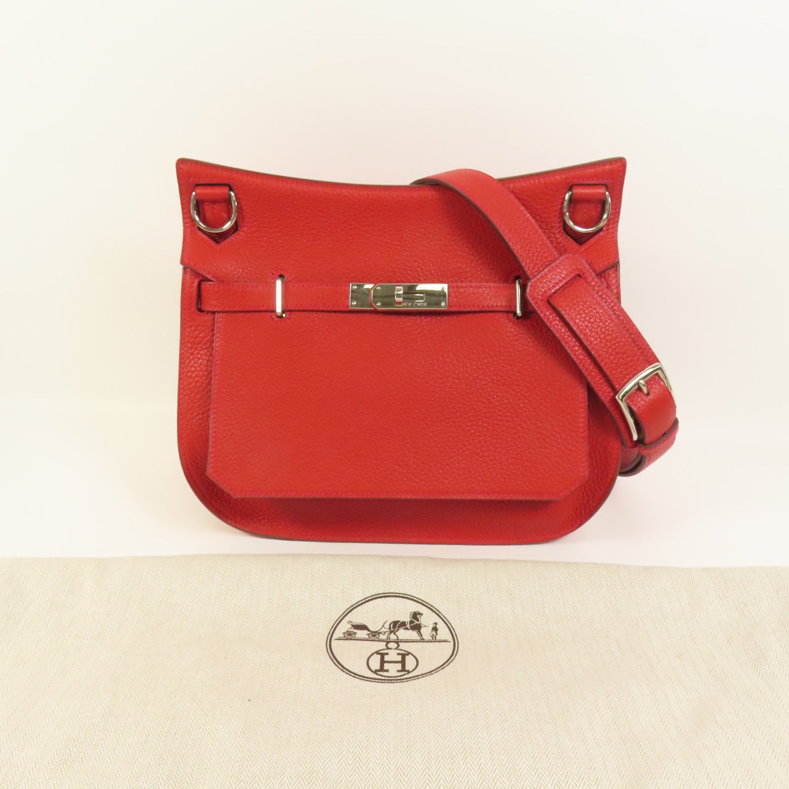 HERMES Clemence皮革Jypsiere 28肩背袋Rouge Casaque