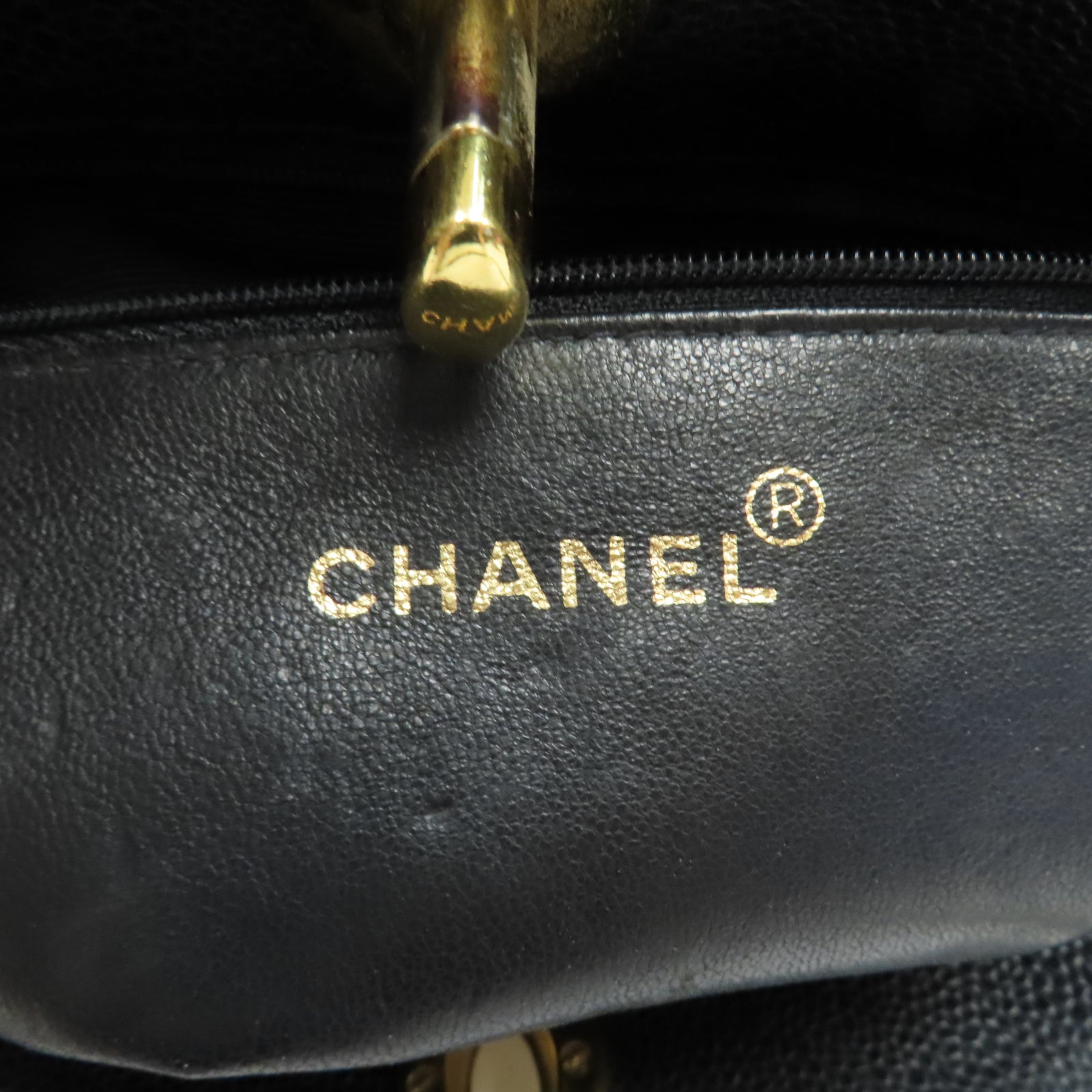 CHANEL 菱格Caviar皮革Vintage Bag金扣鏈帶肩背袋黑色