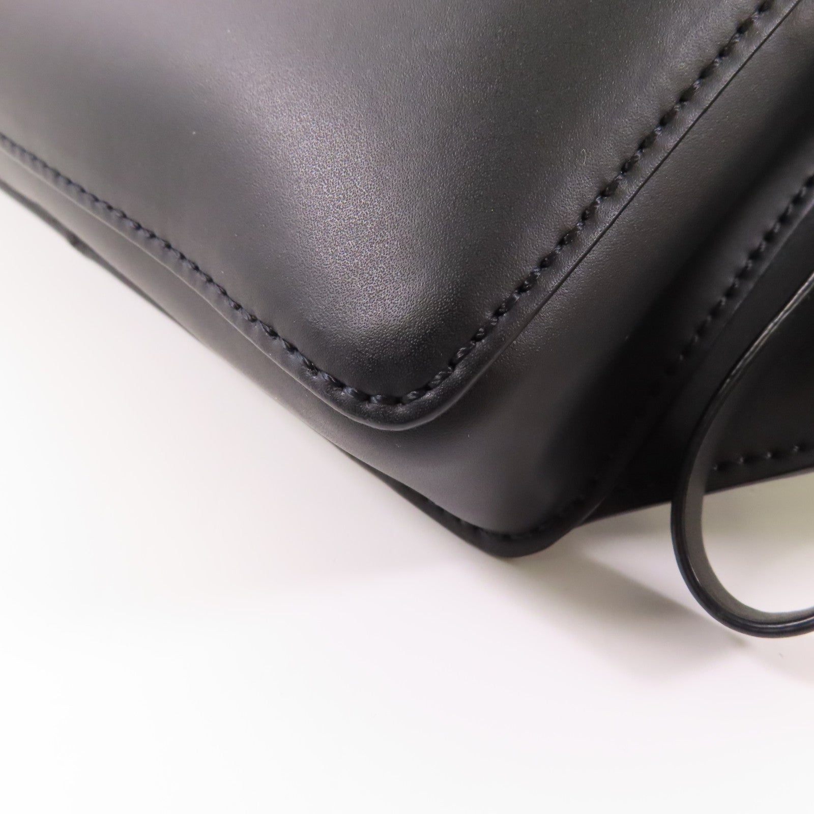 Valentino 牛皮皮革Waist Bag銀扣腰包