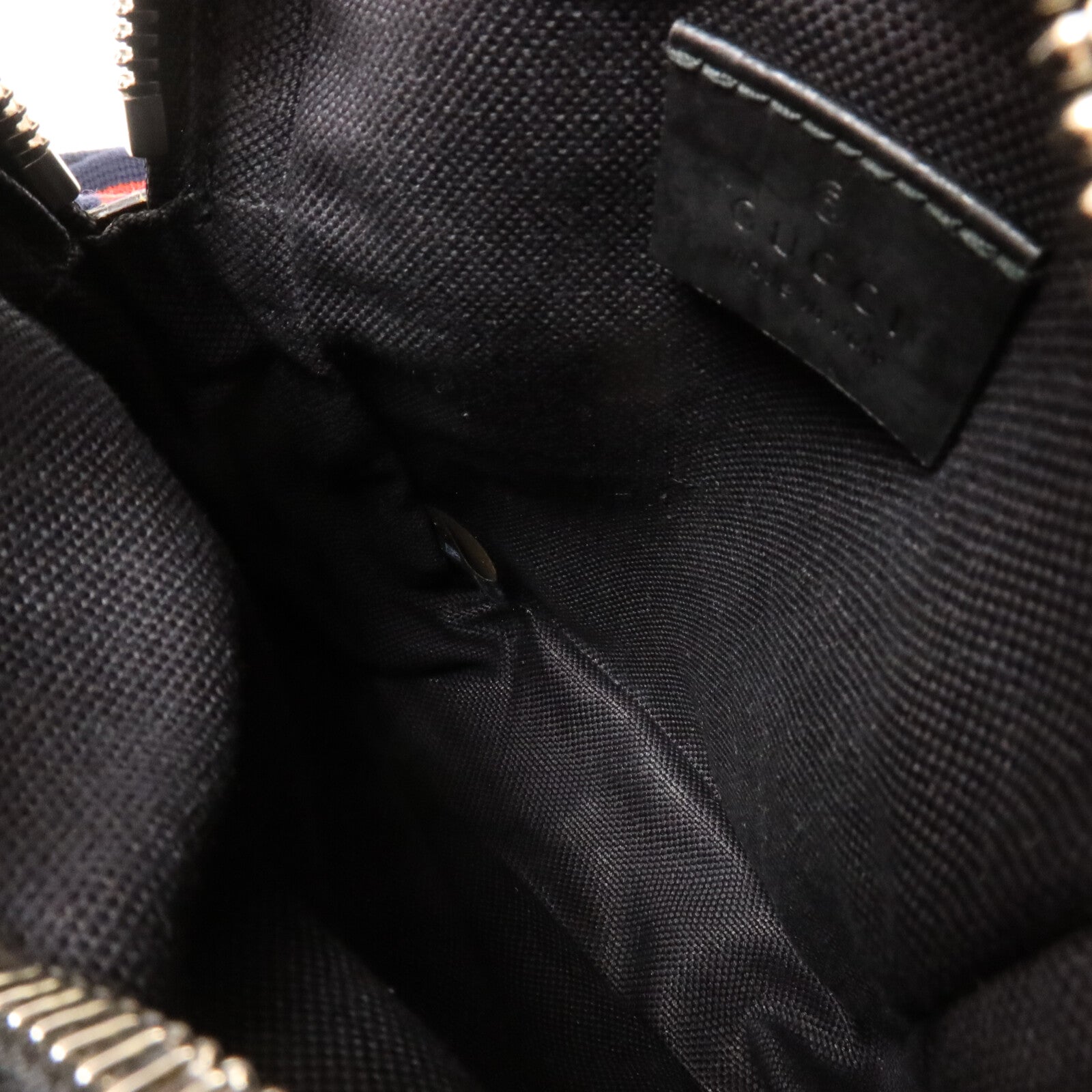 GUCCI 塗層帆布GG Black Messenger肩背袋