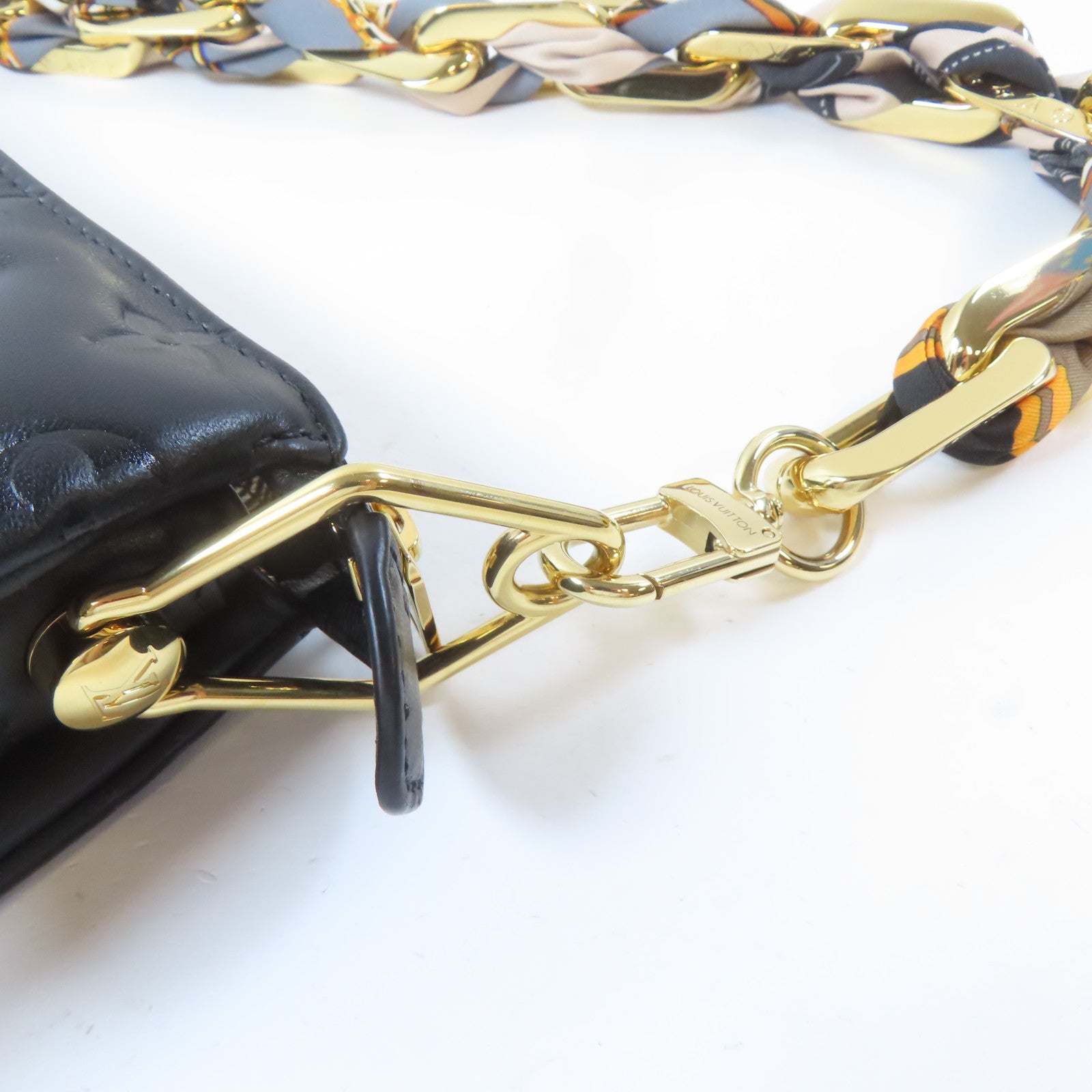 LOUIS VUITTON Monogram Embossed Coussin PM金扣肩背袋黑色