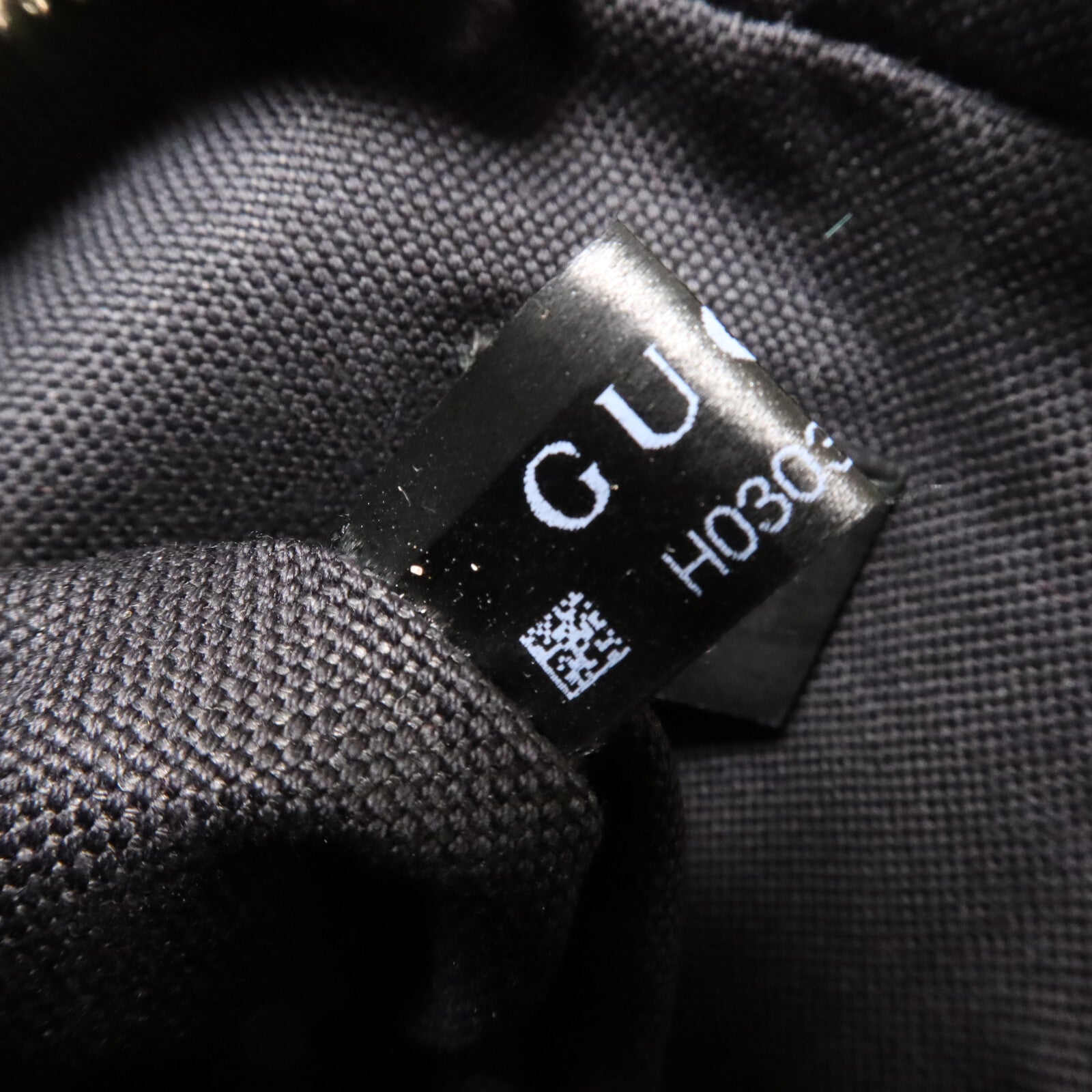 GUCCI 塗層帆布GG Black Messenger肩背袋