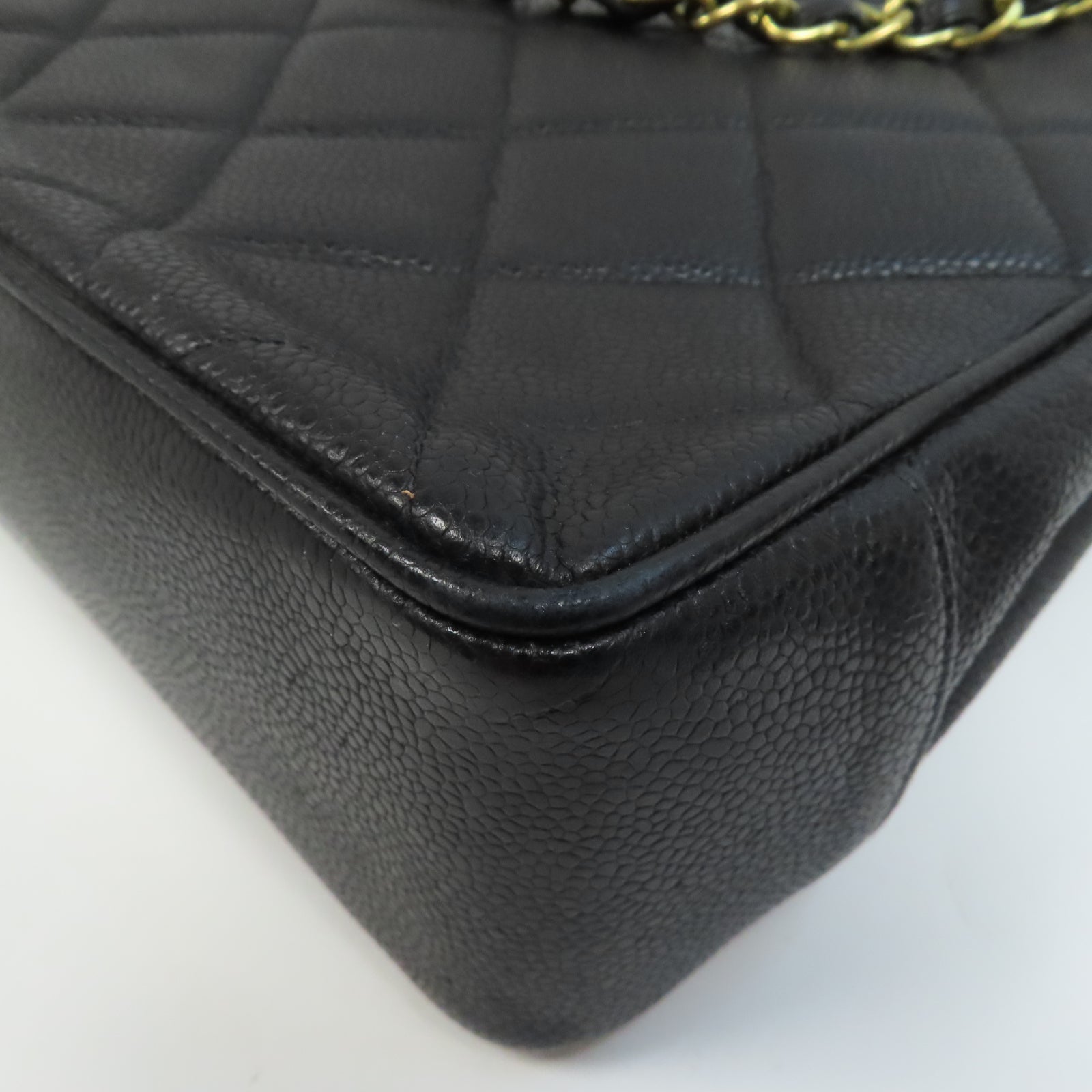 CHANEL 菱格Caviar皮革Vintage Bag金扣鏈帶肩背袋黑色