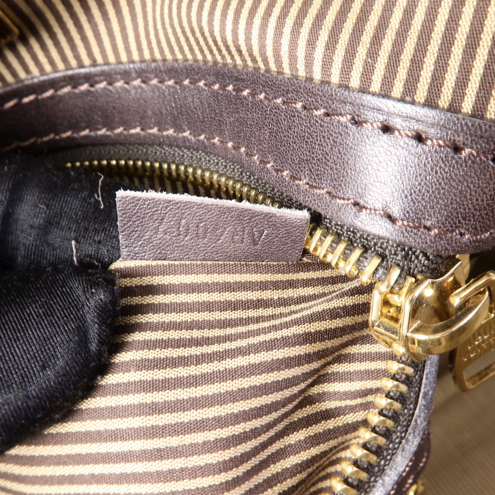 LOUIS VUITTON 【激減優惠】Monogram Bequia Porte Document Geant手挽袋