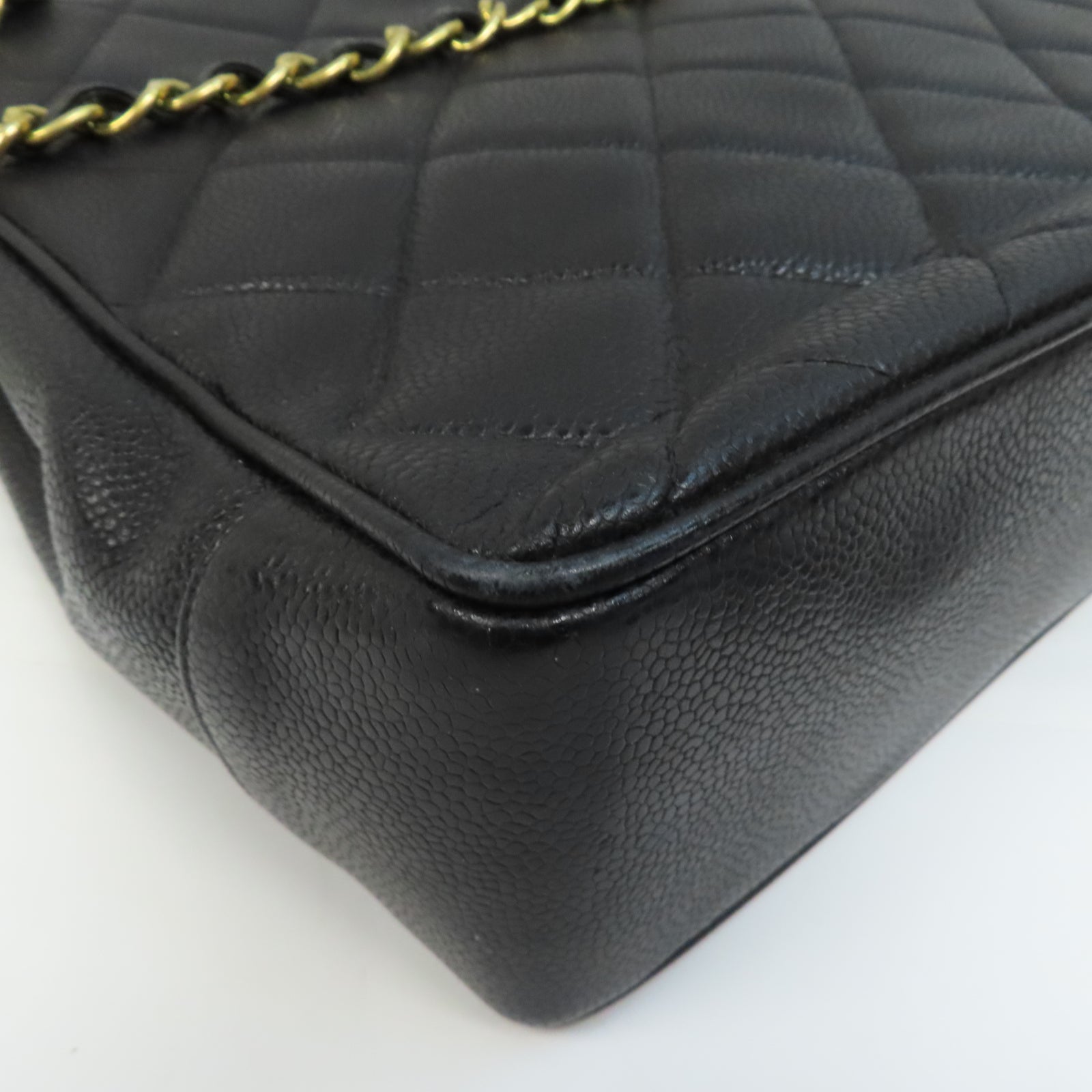CHANEL 菱格Caviar皮革Vintage Bag金扣鏈帶肩背袋黑色