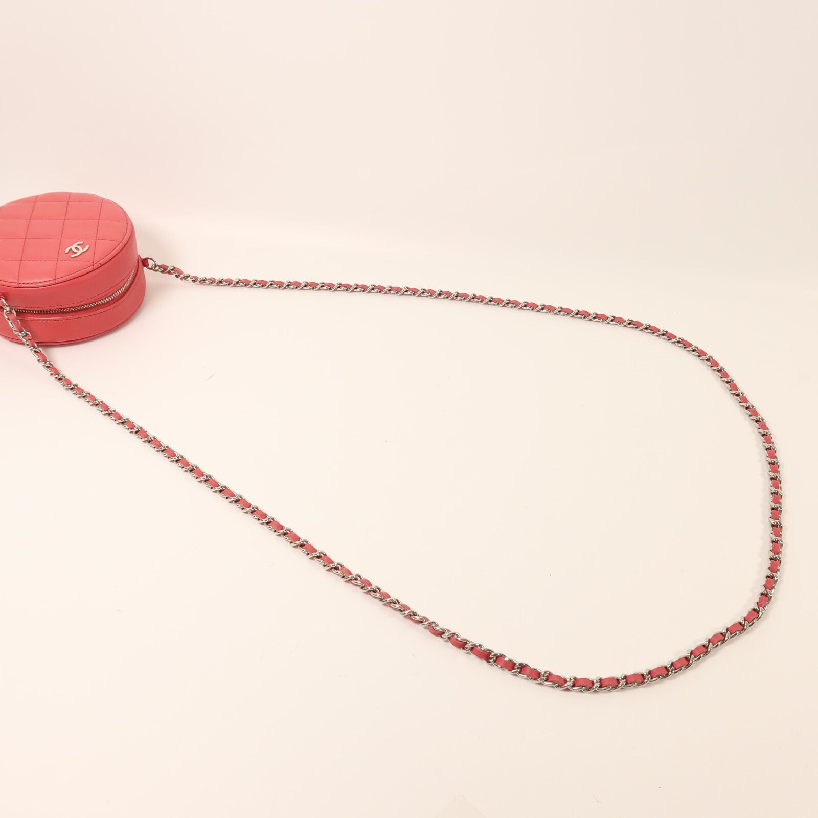 CHANEL 羊皮皮革Round Chain Shoulder Bag銀扣鏈帶肩背袋