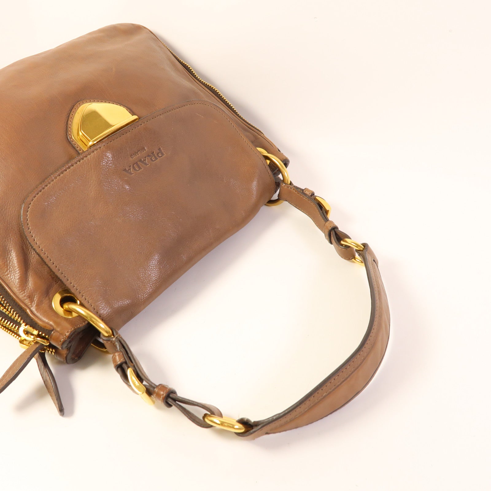 PRADA 牛皮皮革Shoulder Bag金扣肩背袋